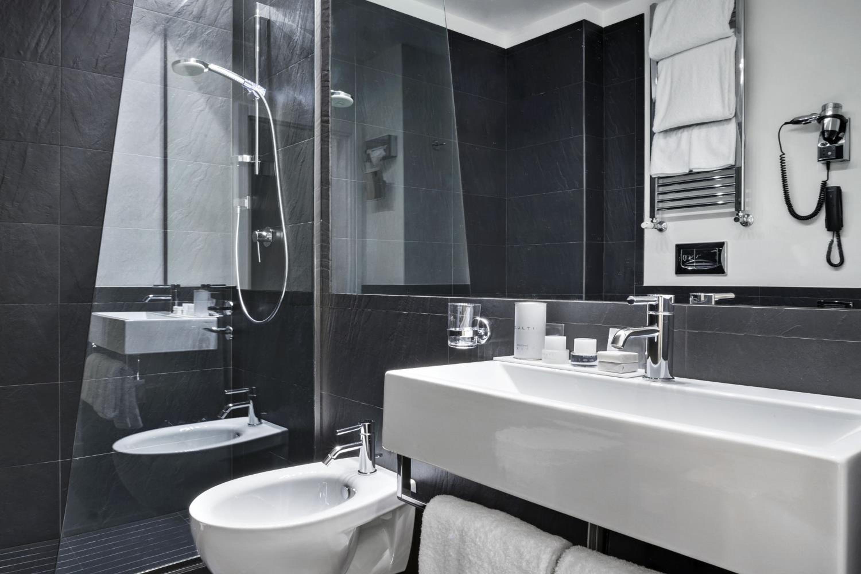 Superior Double or Twin Room - Photo 4