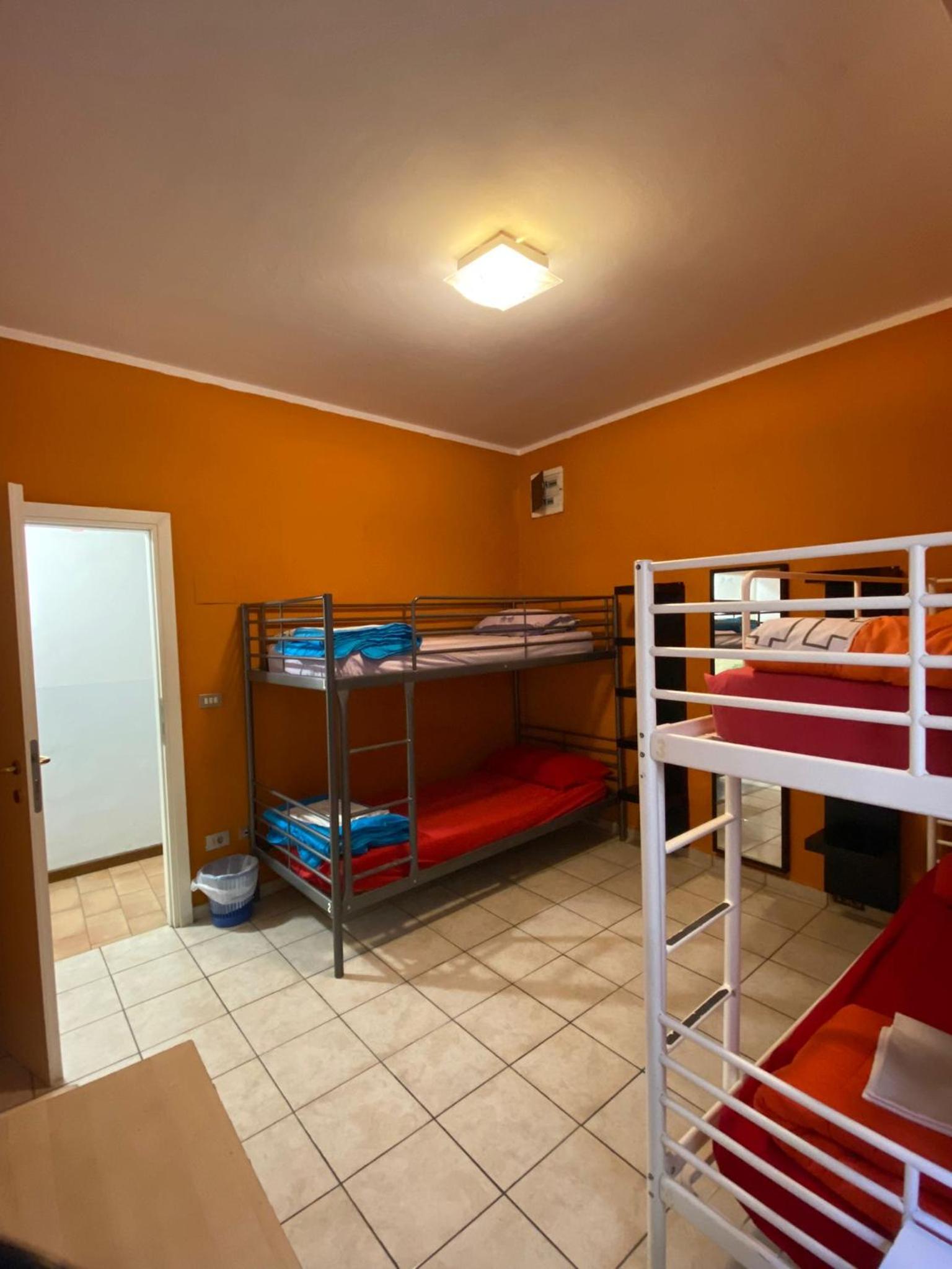 Economy Quadruple Room with Shared Bathroom photo 3