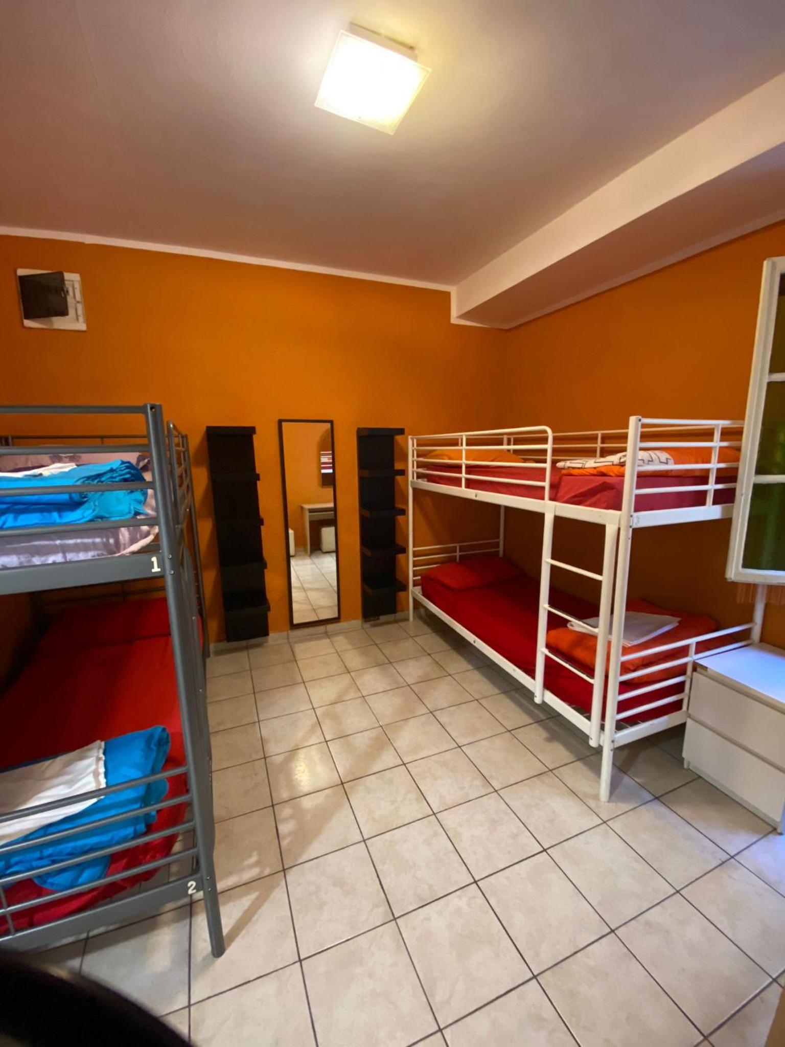 Economy Quadruple Room with Shared Bathroom photo 2