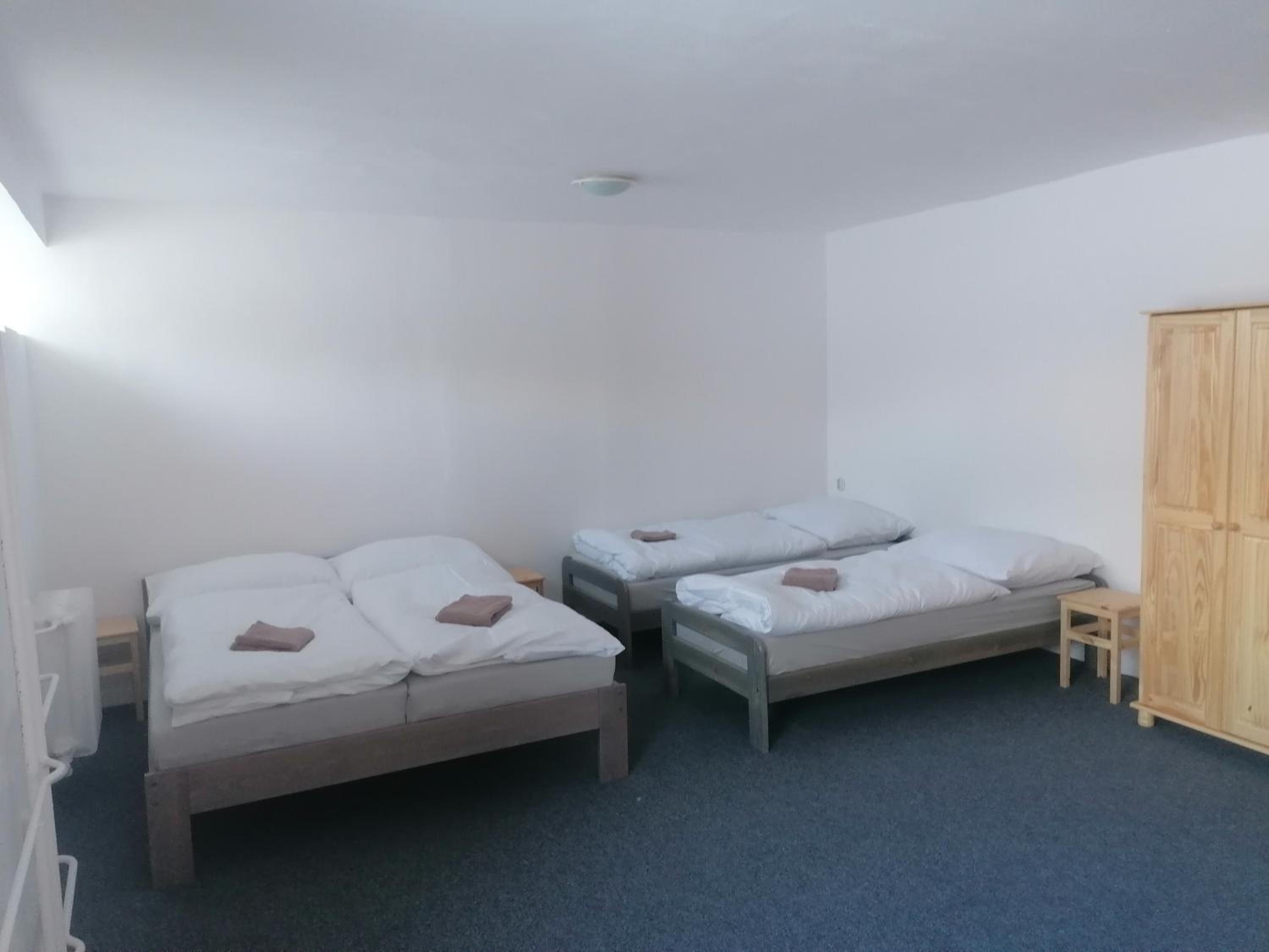 Triple Room - Photo 12