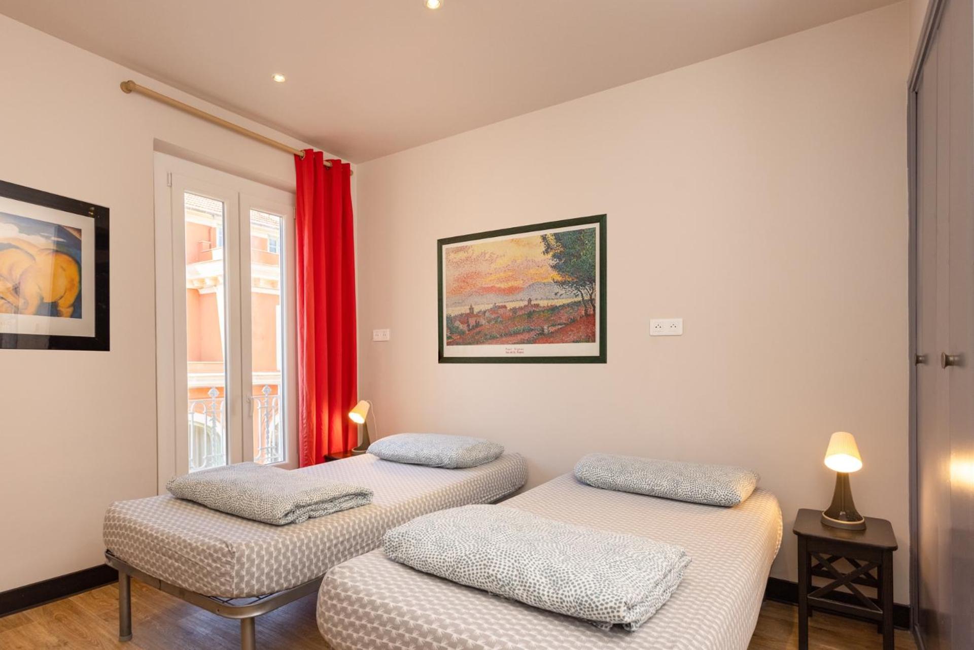 Twin Room - Photo 1