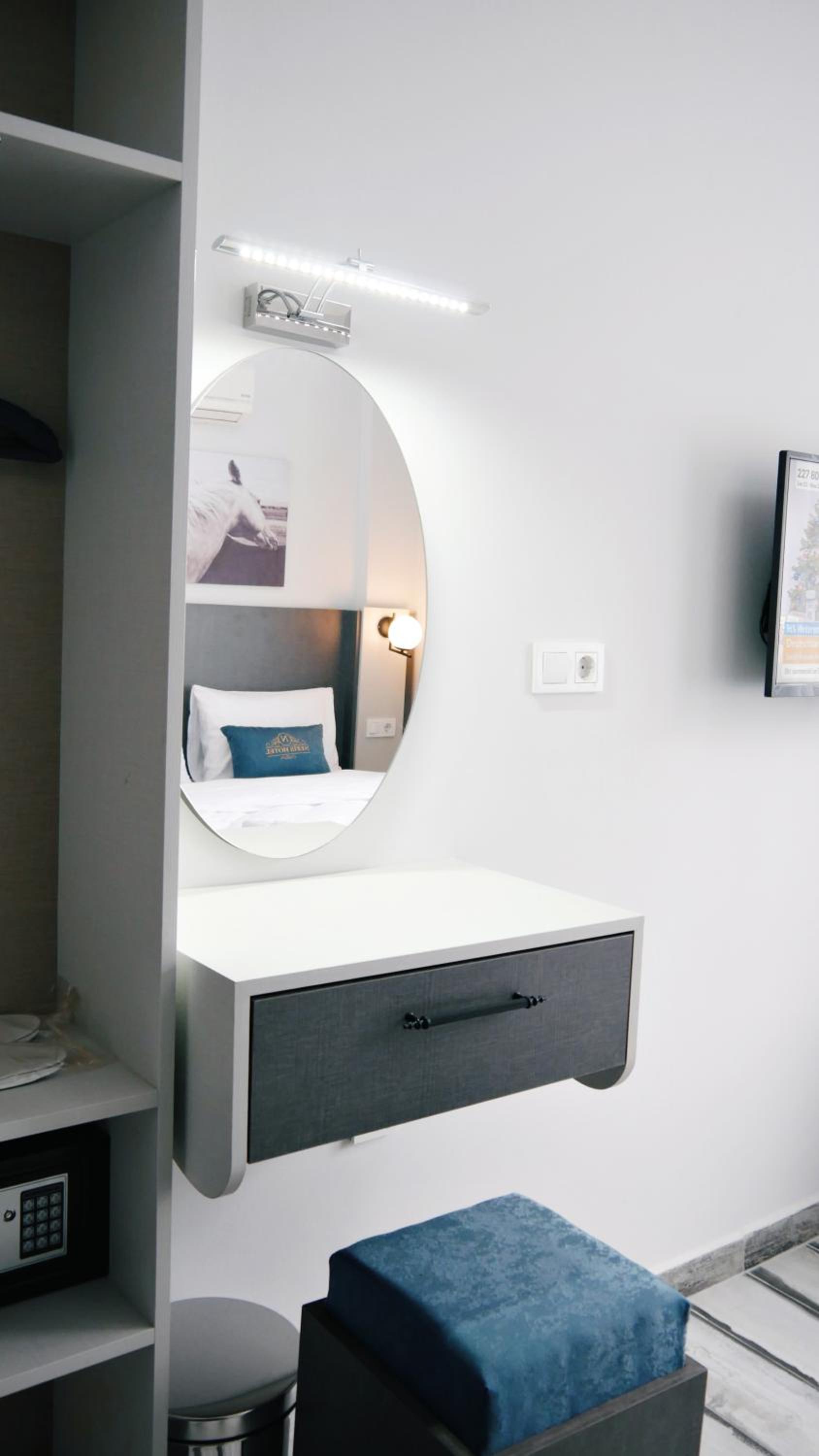 Standard Double Room - Photo 5