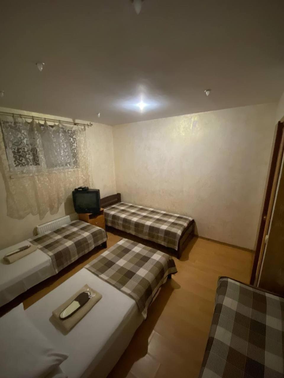 Economy Quadruple Room photo 2