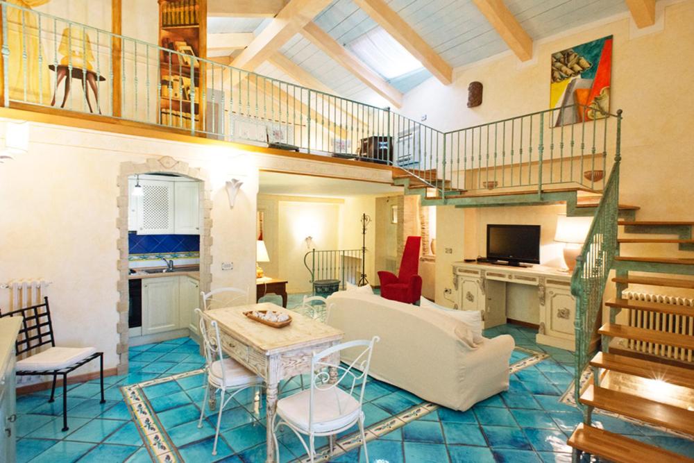 Deluxe Suite with Sea View