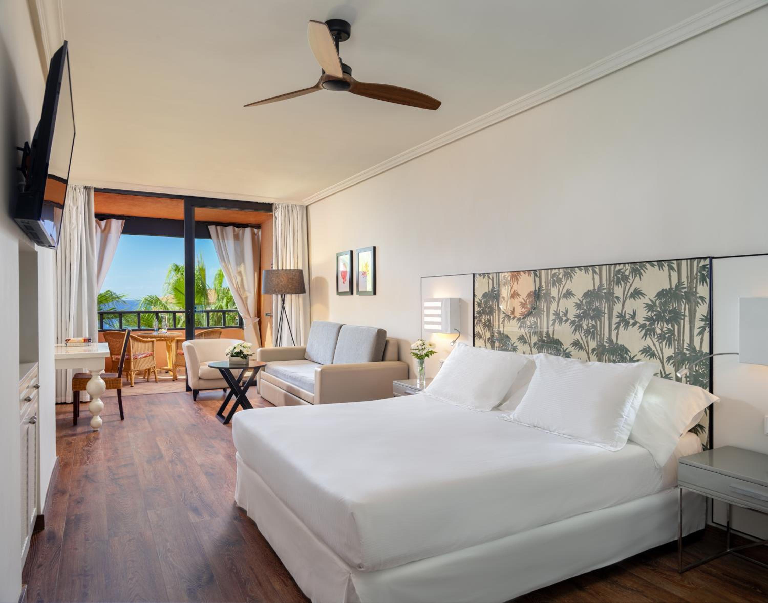 Family Room (2 Adults)