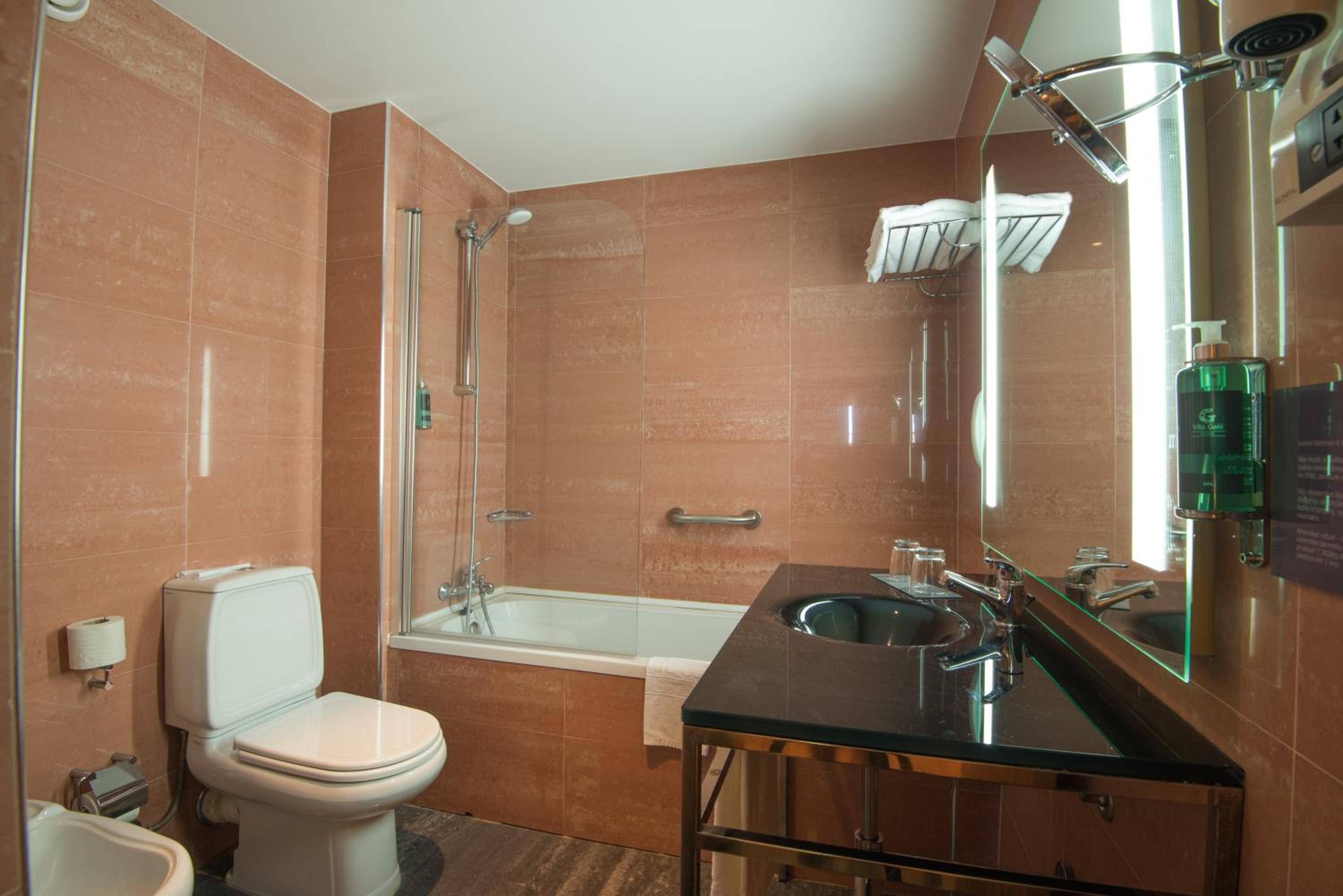 Two-Bedroom Suite photo 2