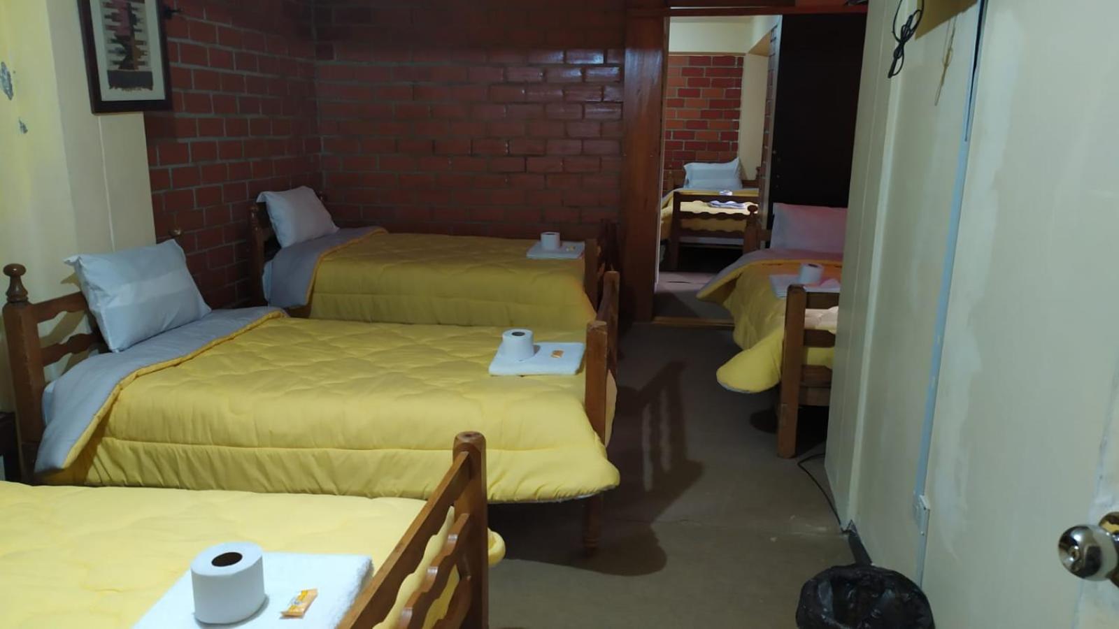 Bed in 6-Bed Mixed Dormitory Room photo 1