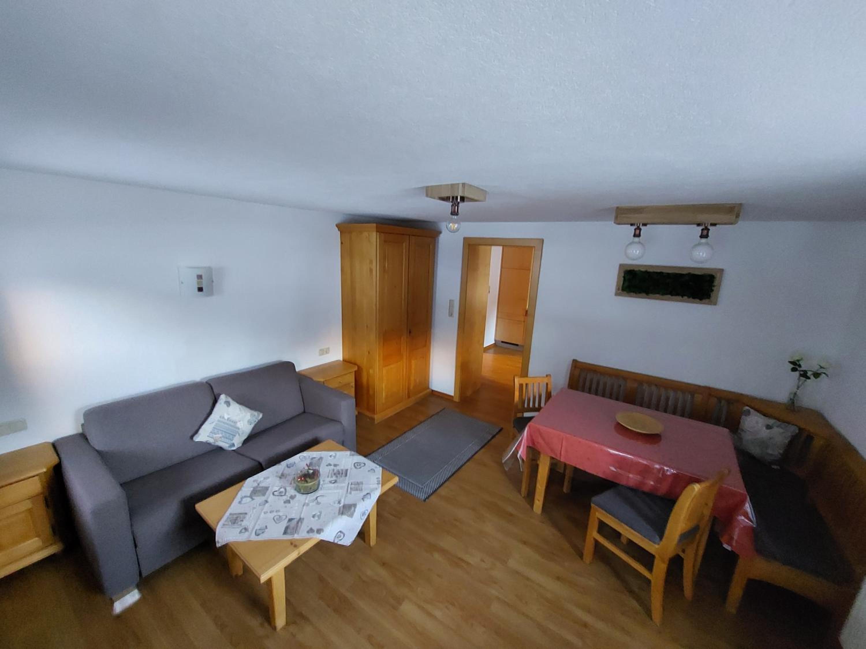 One-Bedroom Apartment photo 2