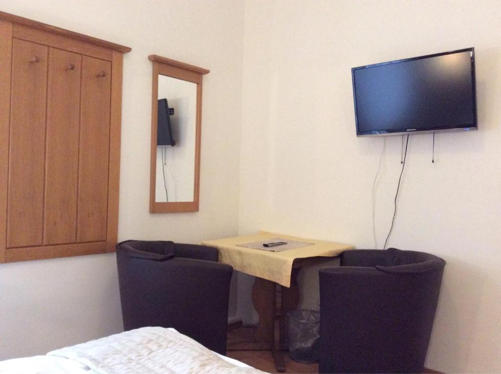 Double Room - Photo 4