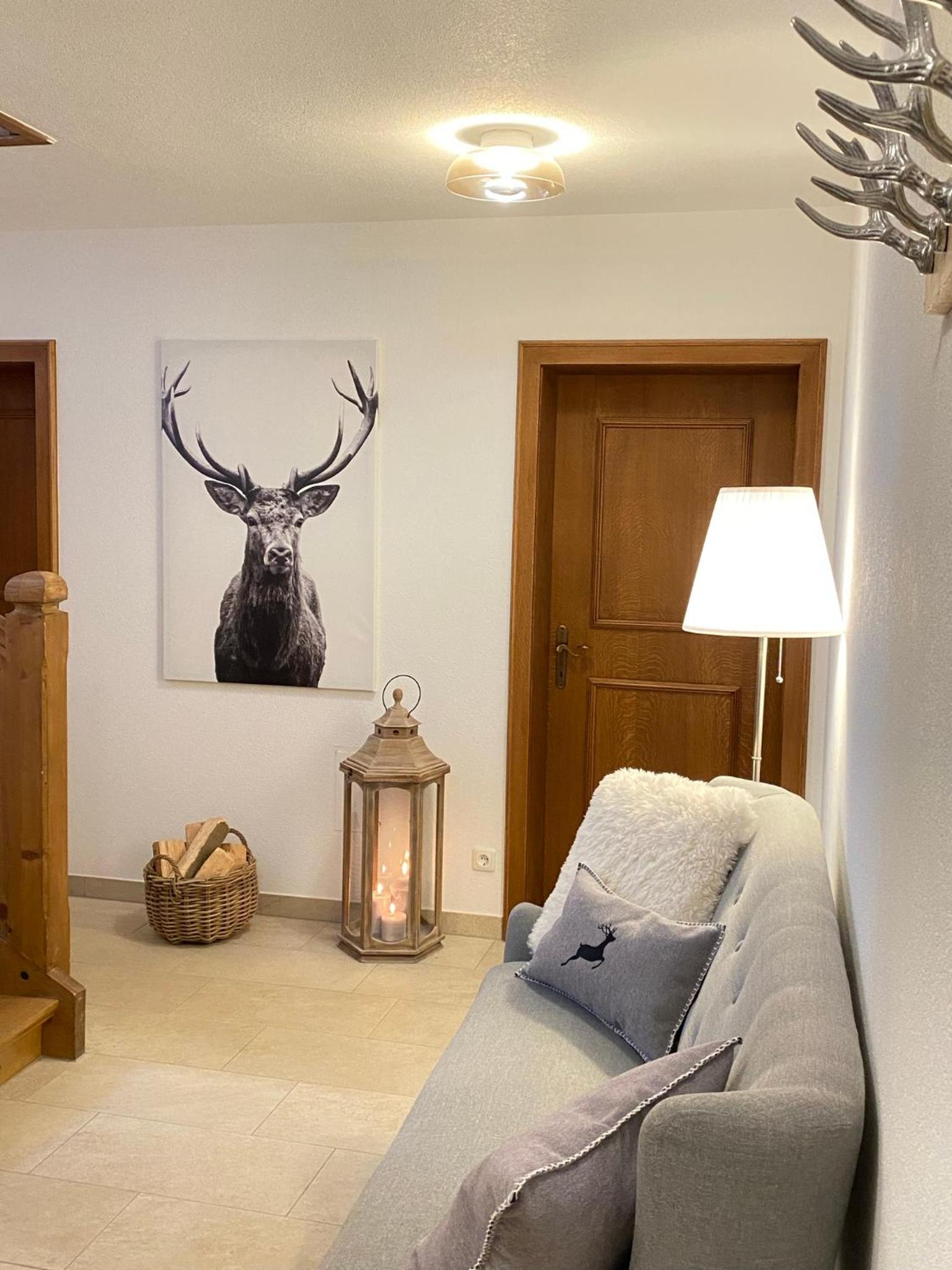 Five-Bedroom House photo 3