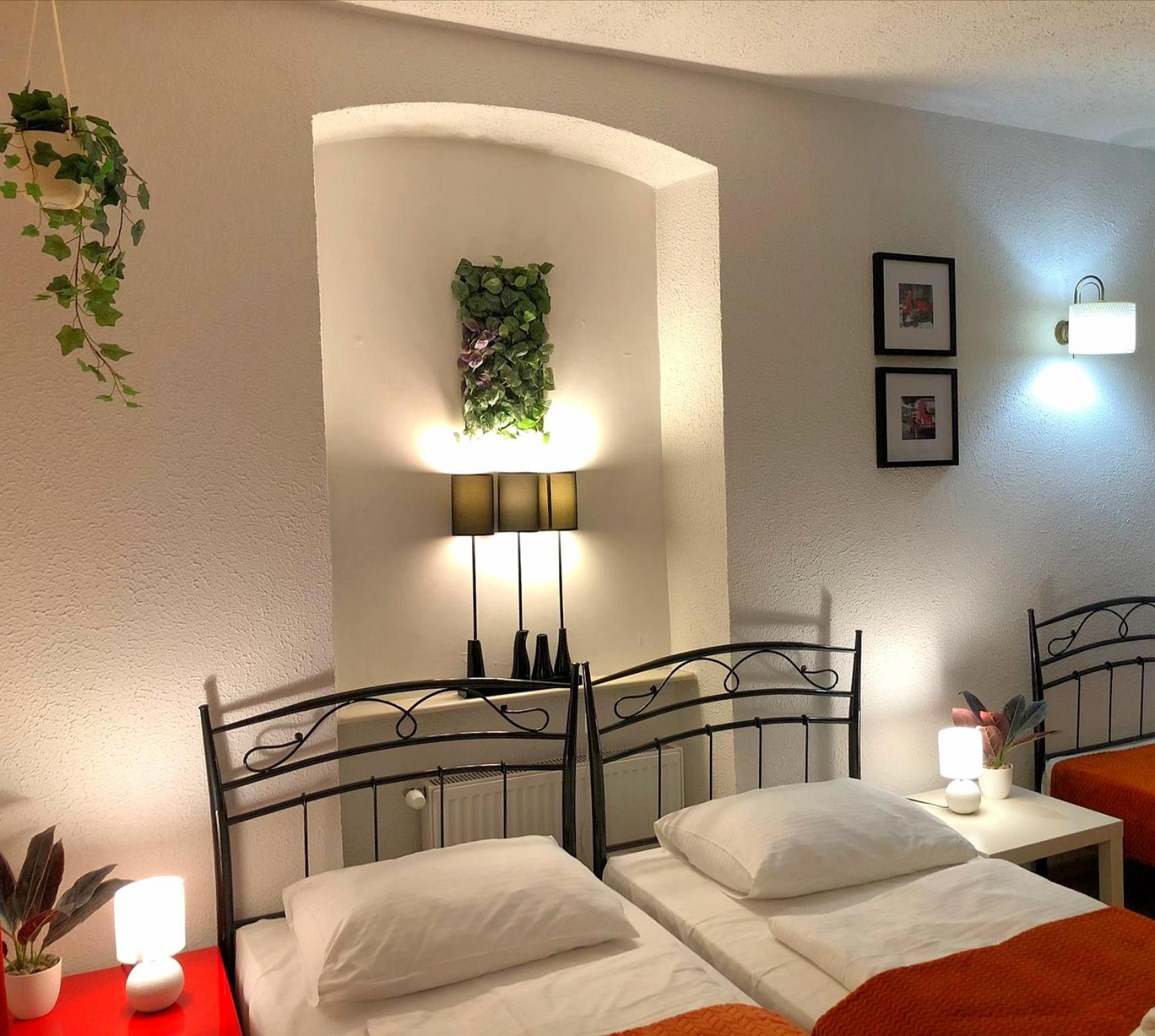 Triple Room with City View - Photo 4
