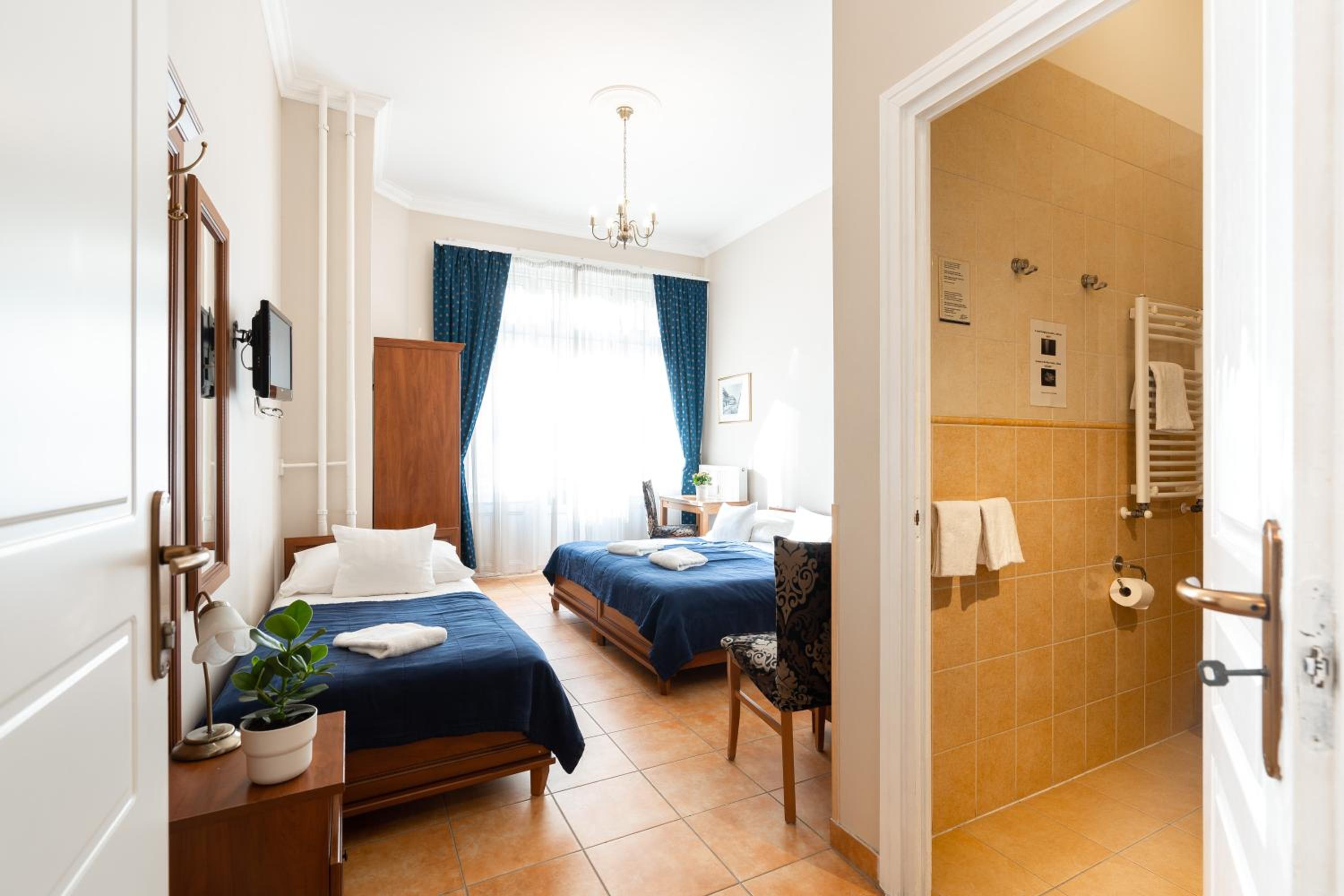 Standard Triple Room - Annex Building - Photo 6