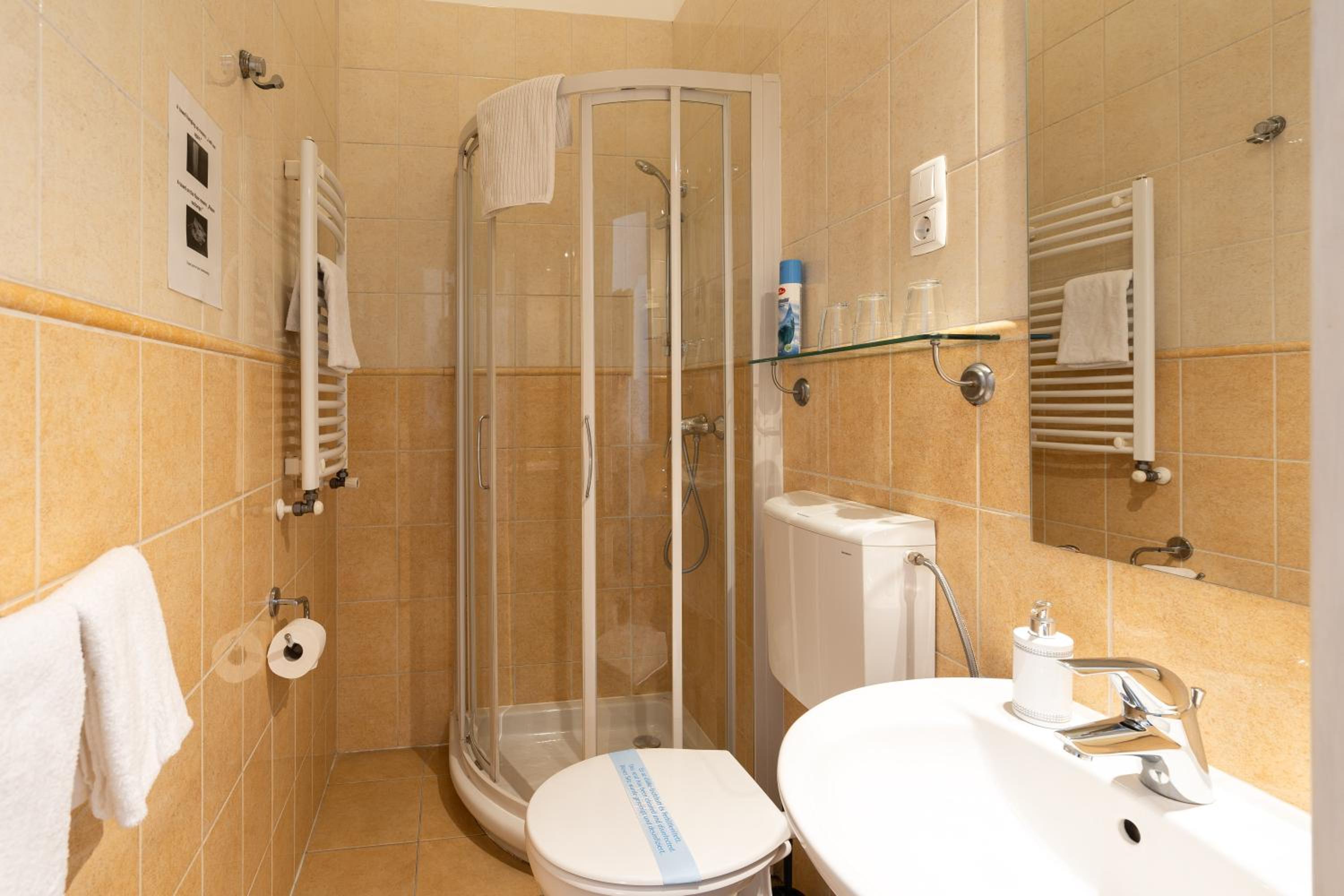 Standard Triple Room - Annex Building - Photo 5