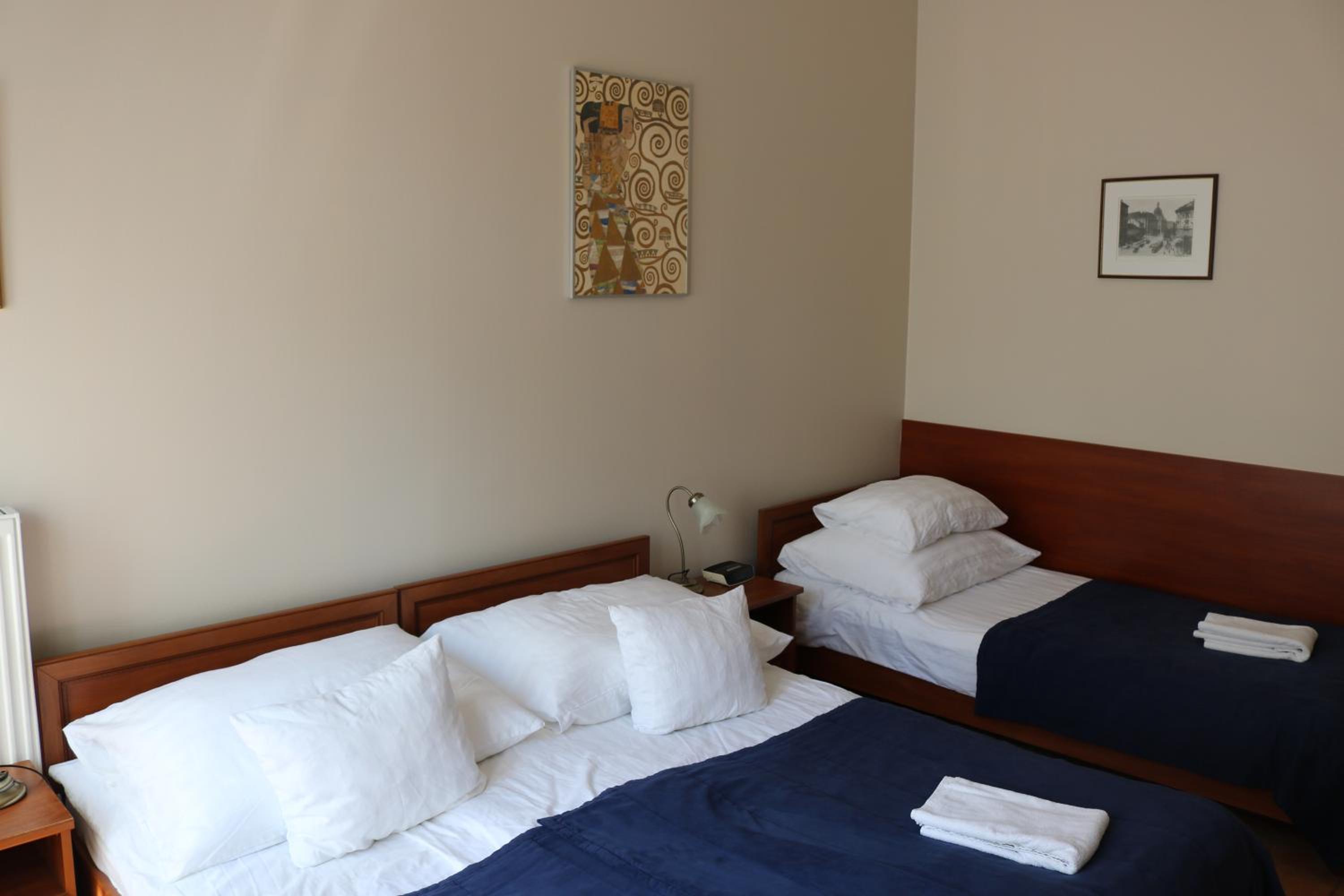 Standard Triple Room - Annex Building - Photo 4