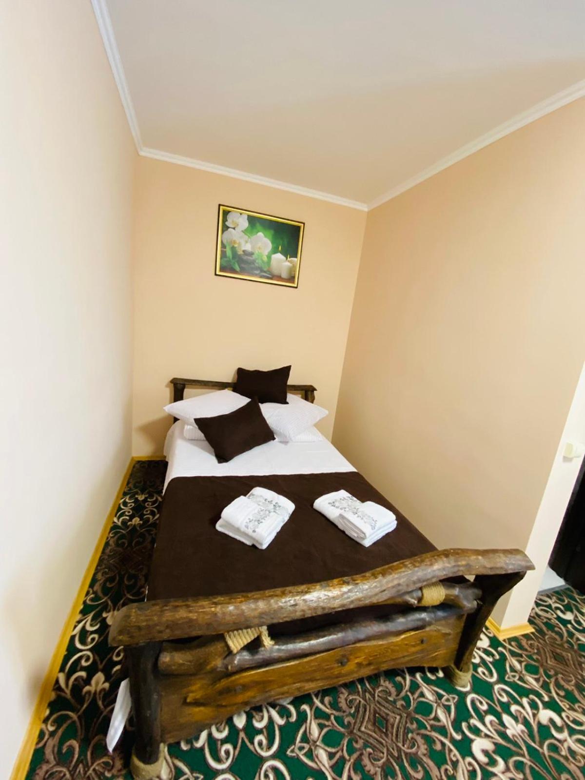 Standard Double or Twin Room photo 3