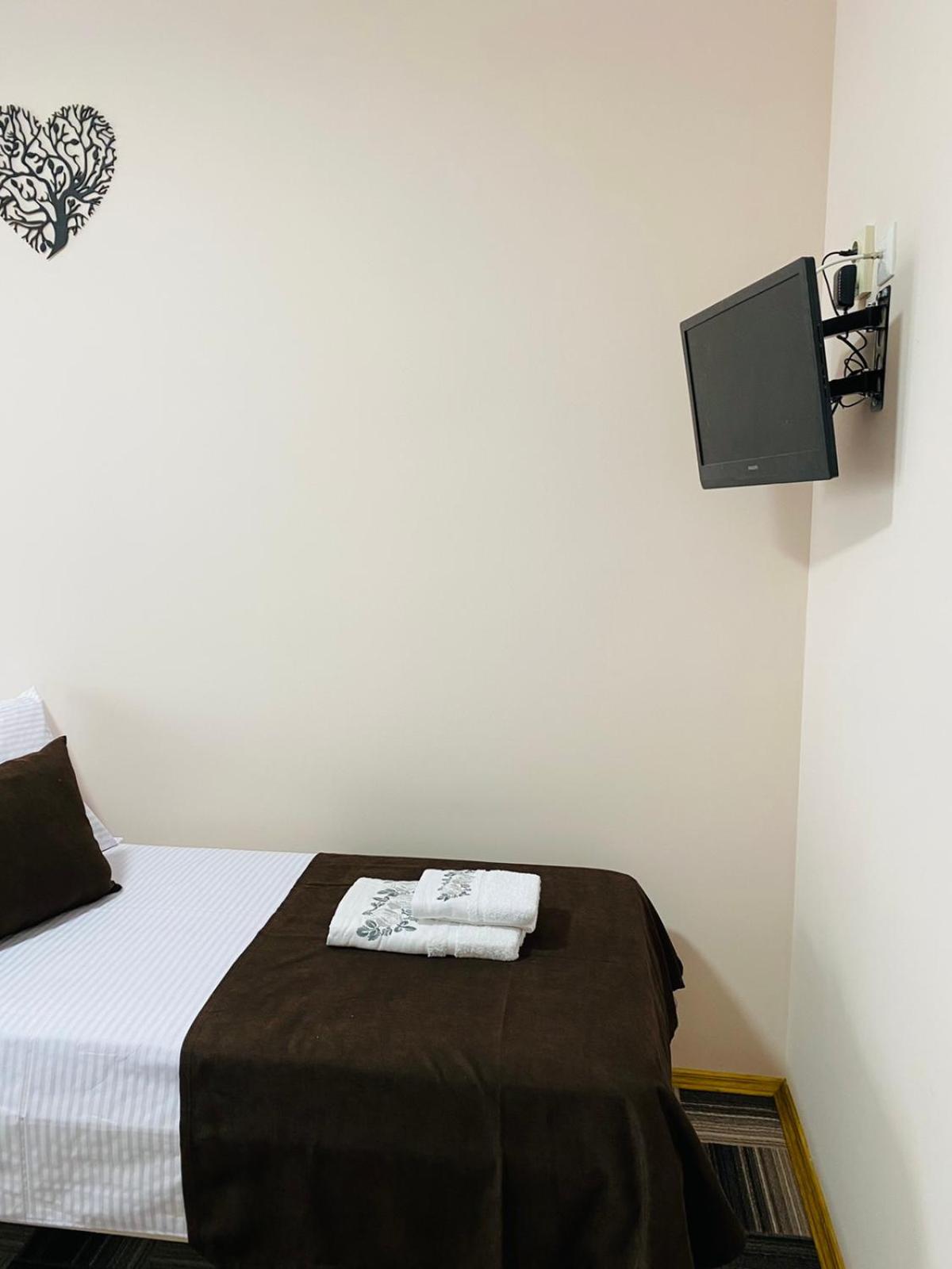 Standard Twin Room photo 2