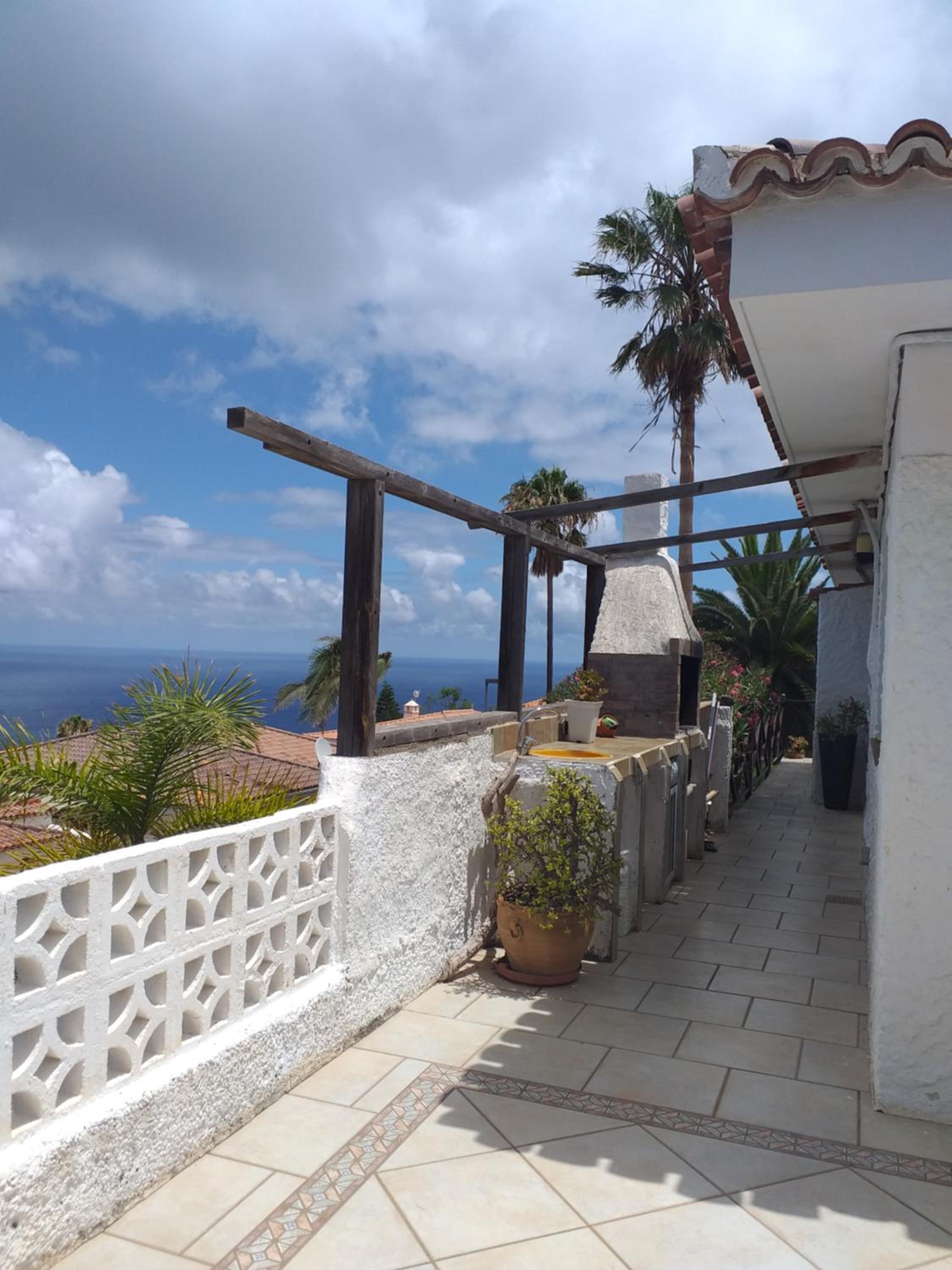 Villa with Sea View - Photo 4