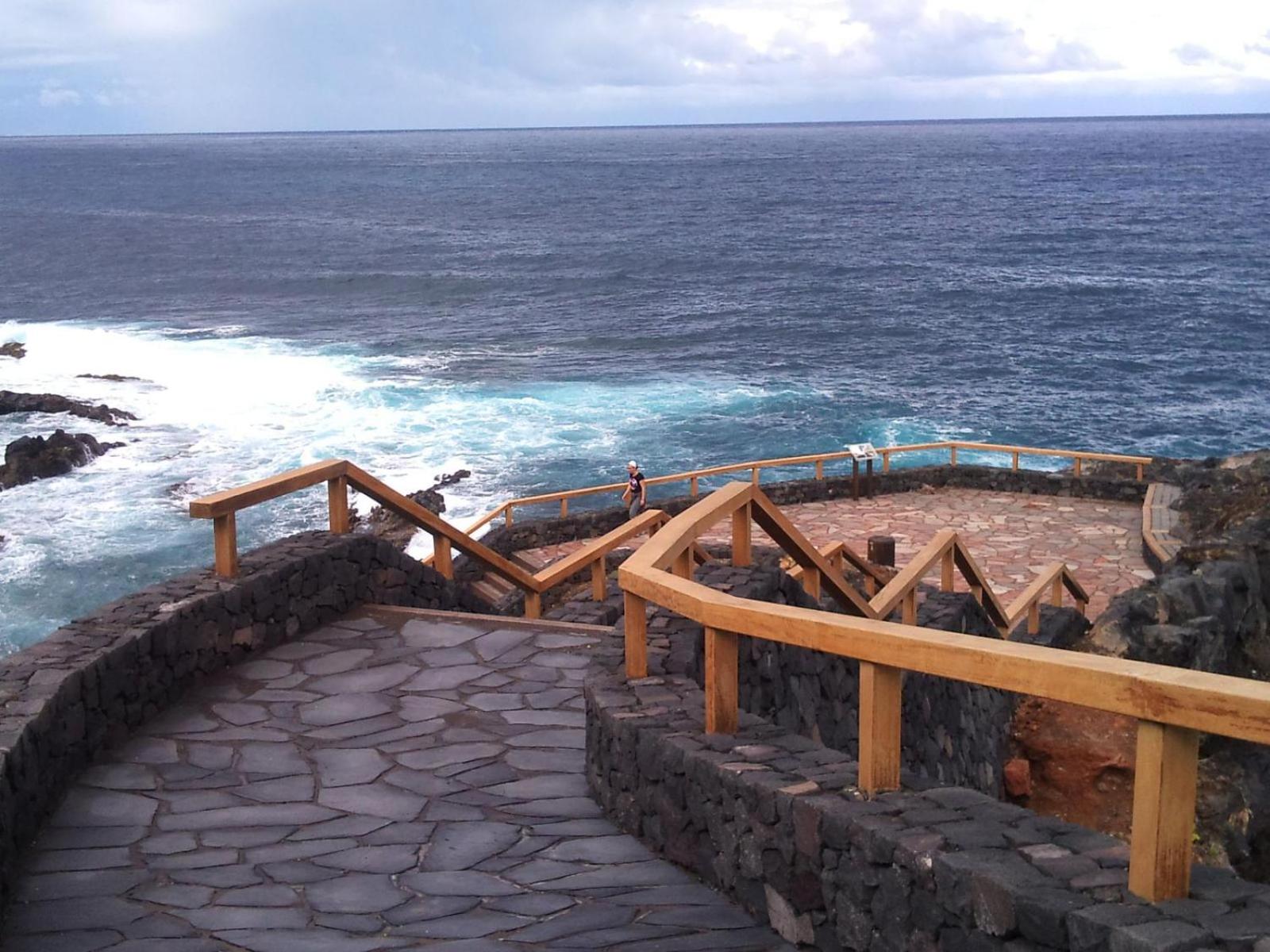 Villa with Sea View - Photo 7