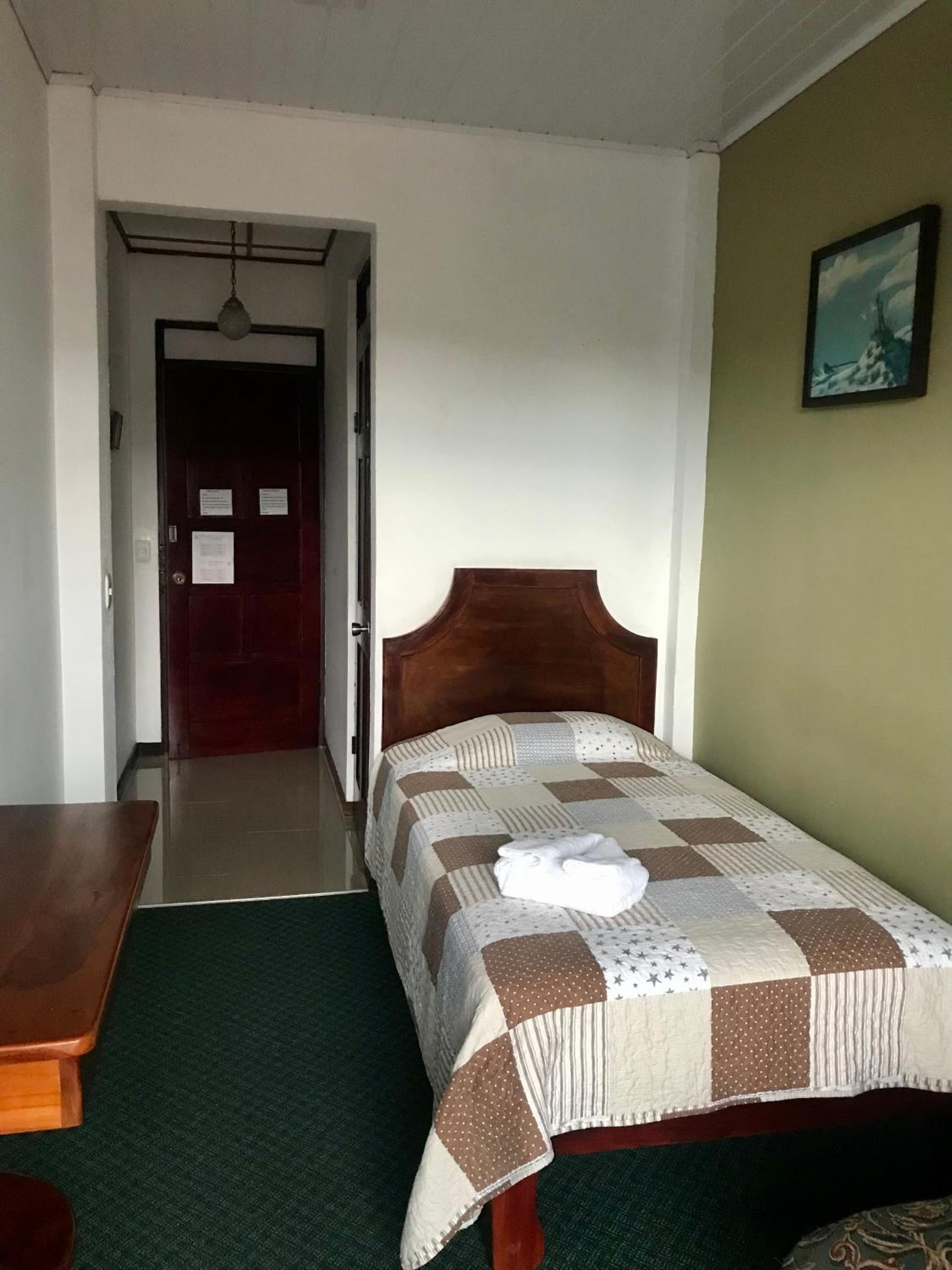 Standard Single Room with Shower