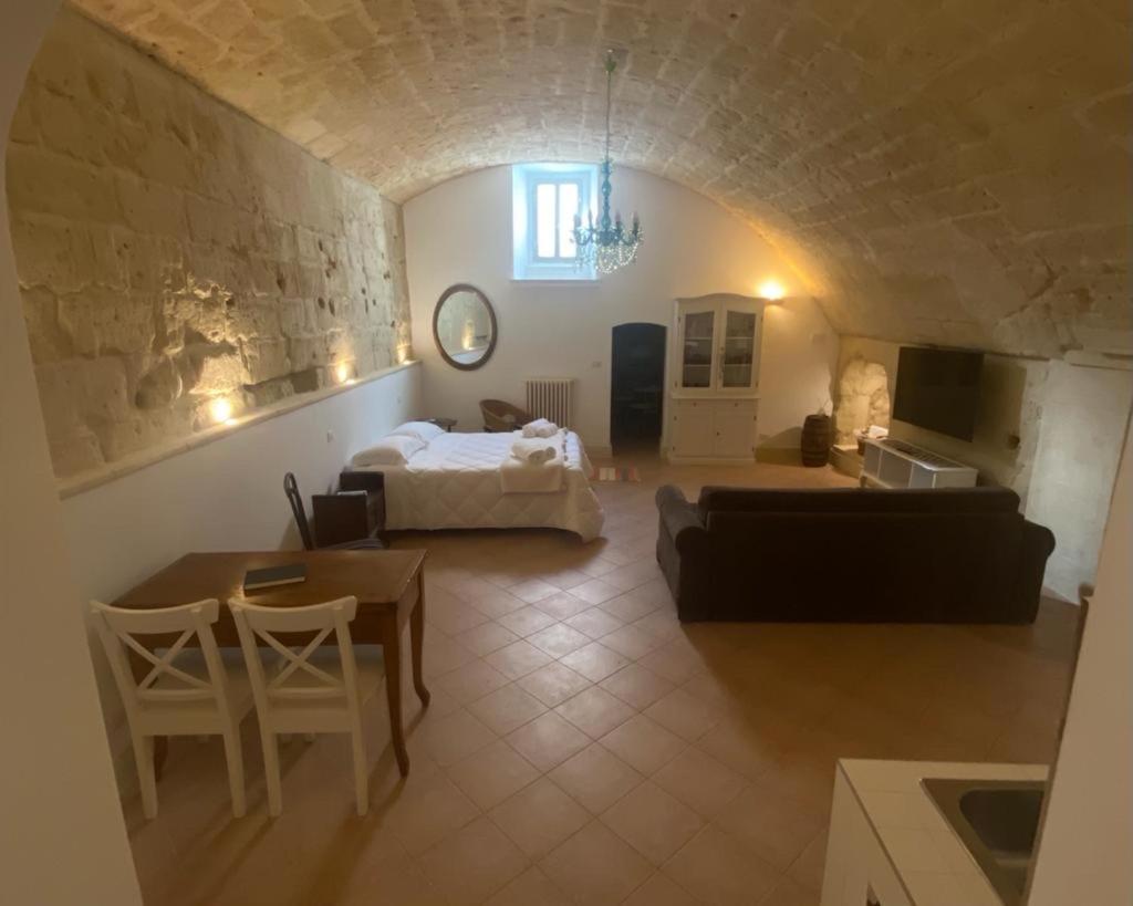 One-Bedroom House (5 Adults)