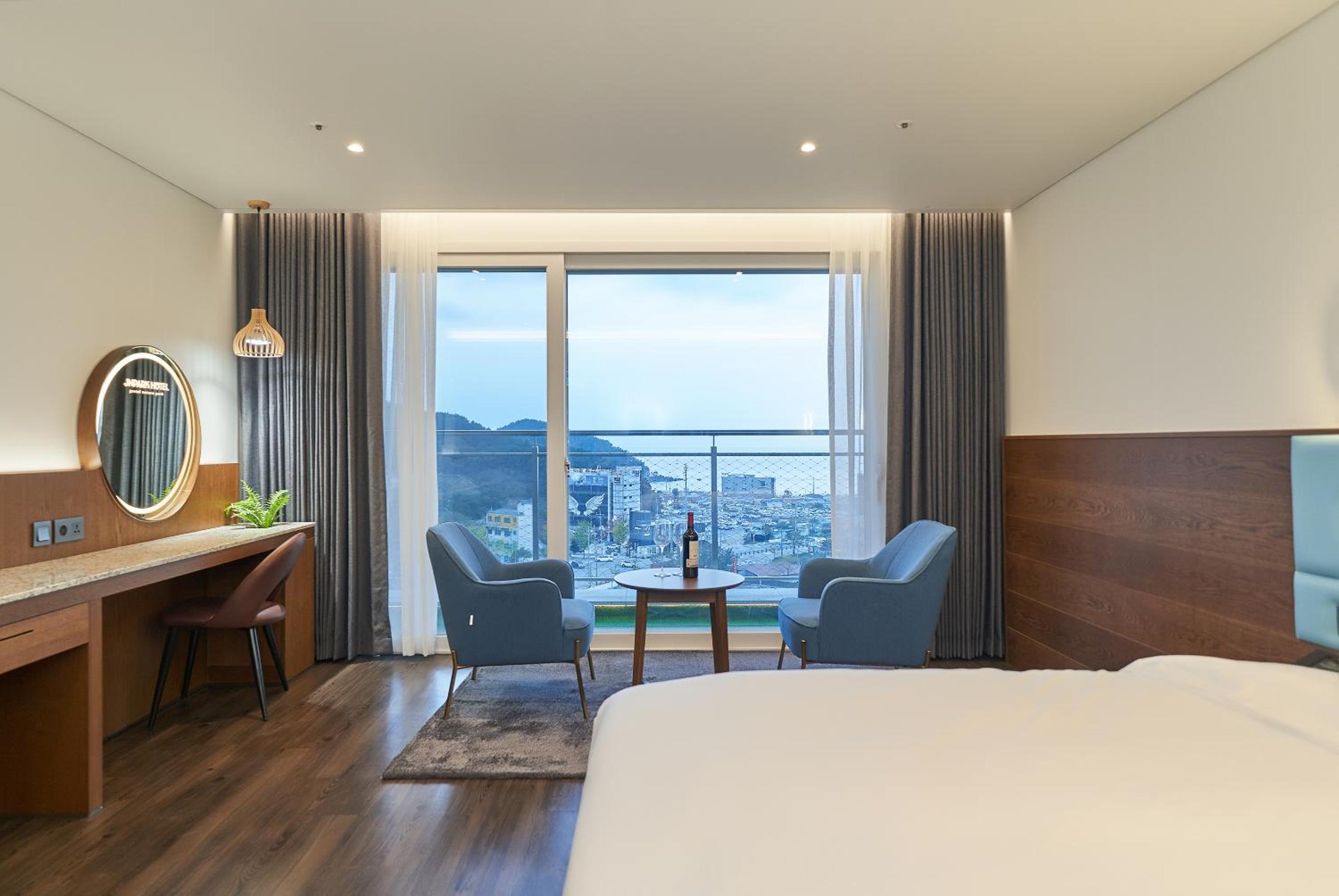 Deluxe Double Room - Photo 3
