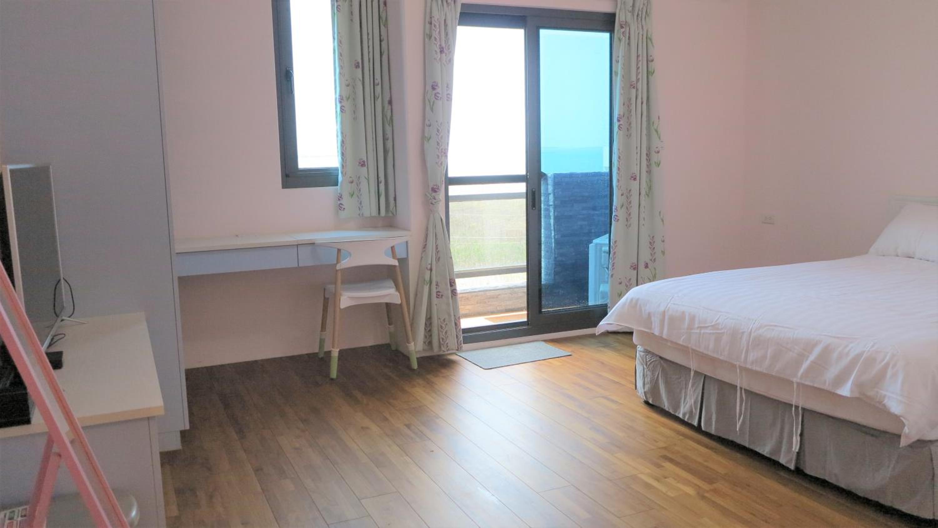 Deluxe Double Room with Balcony and Sea View photo 2