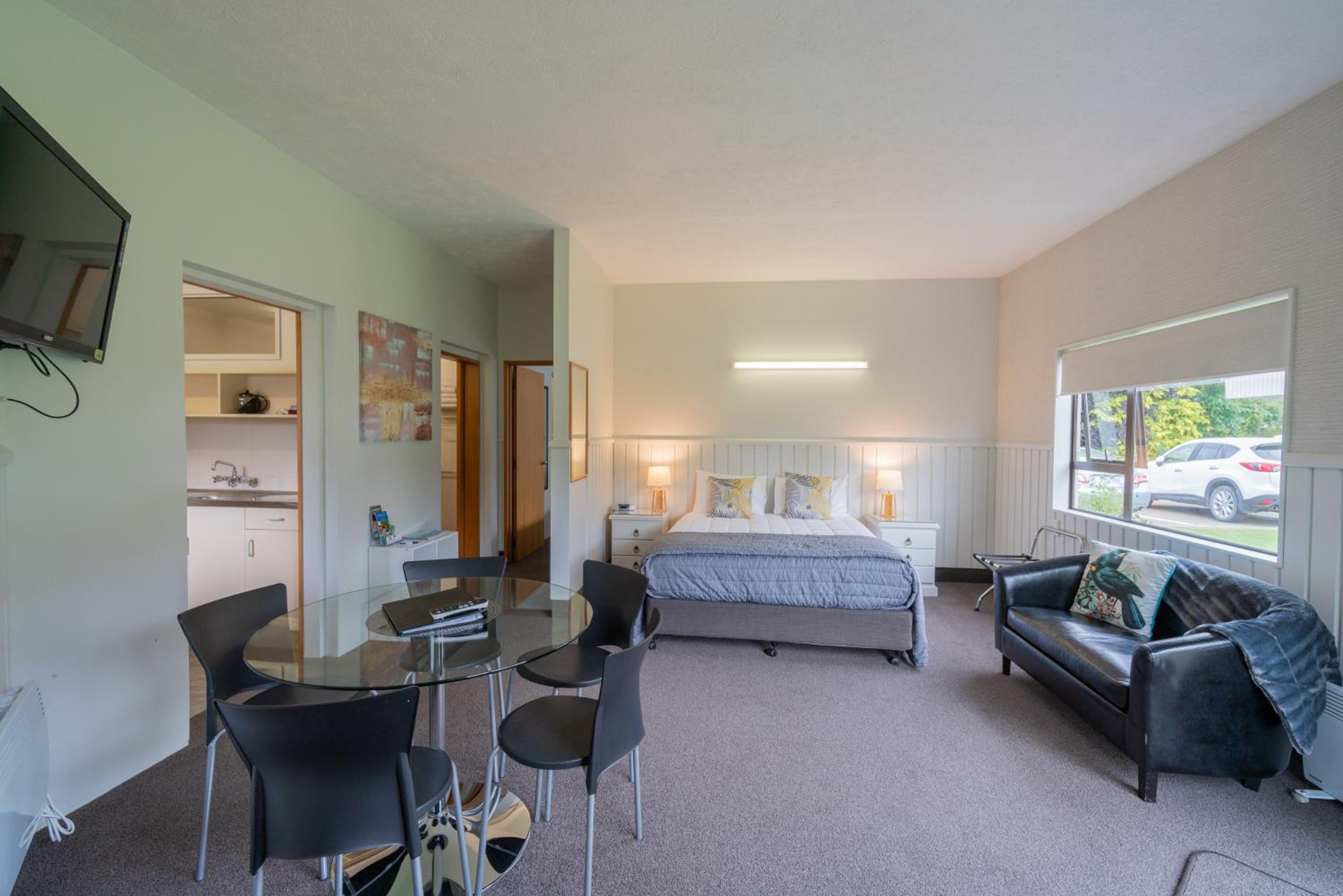 One Bedroom Family Apartment  photo 1