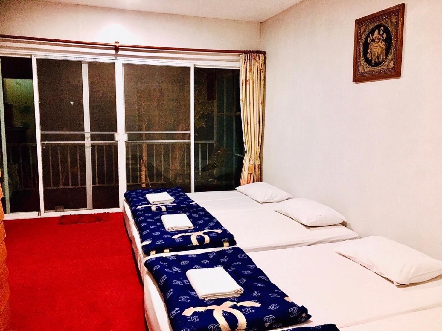 Quadruple Room with Balcony - Photo 1