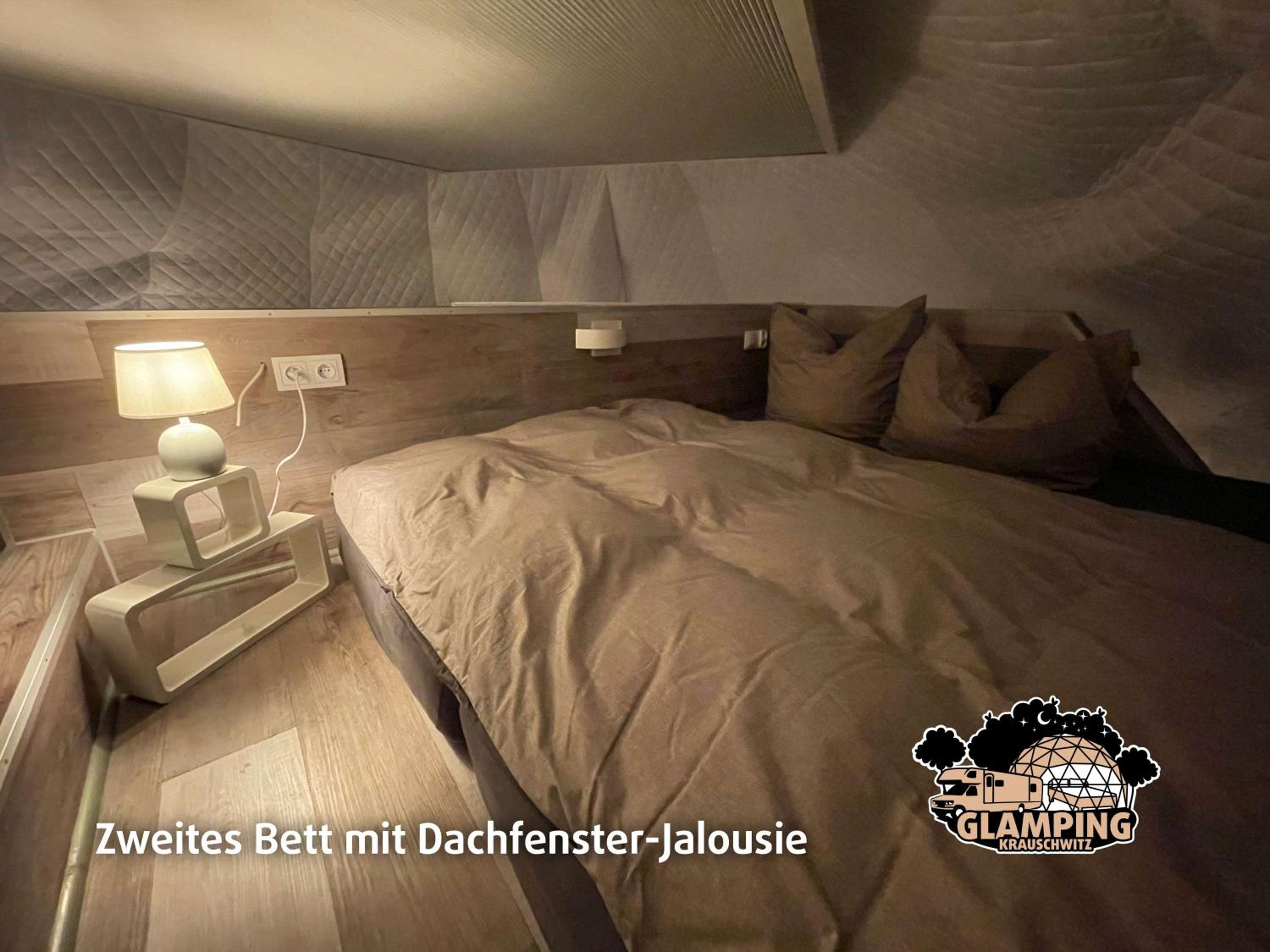 Mobile Home - Photo 14