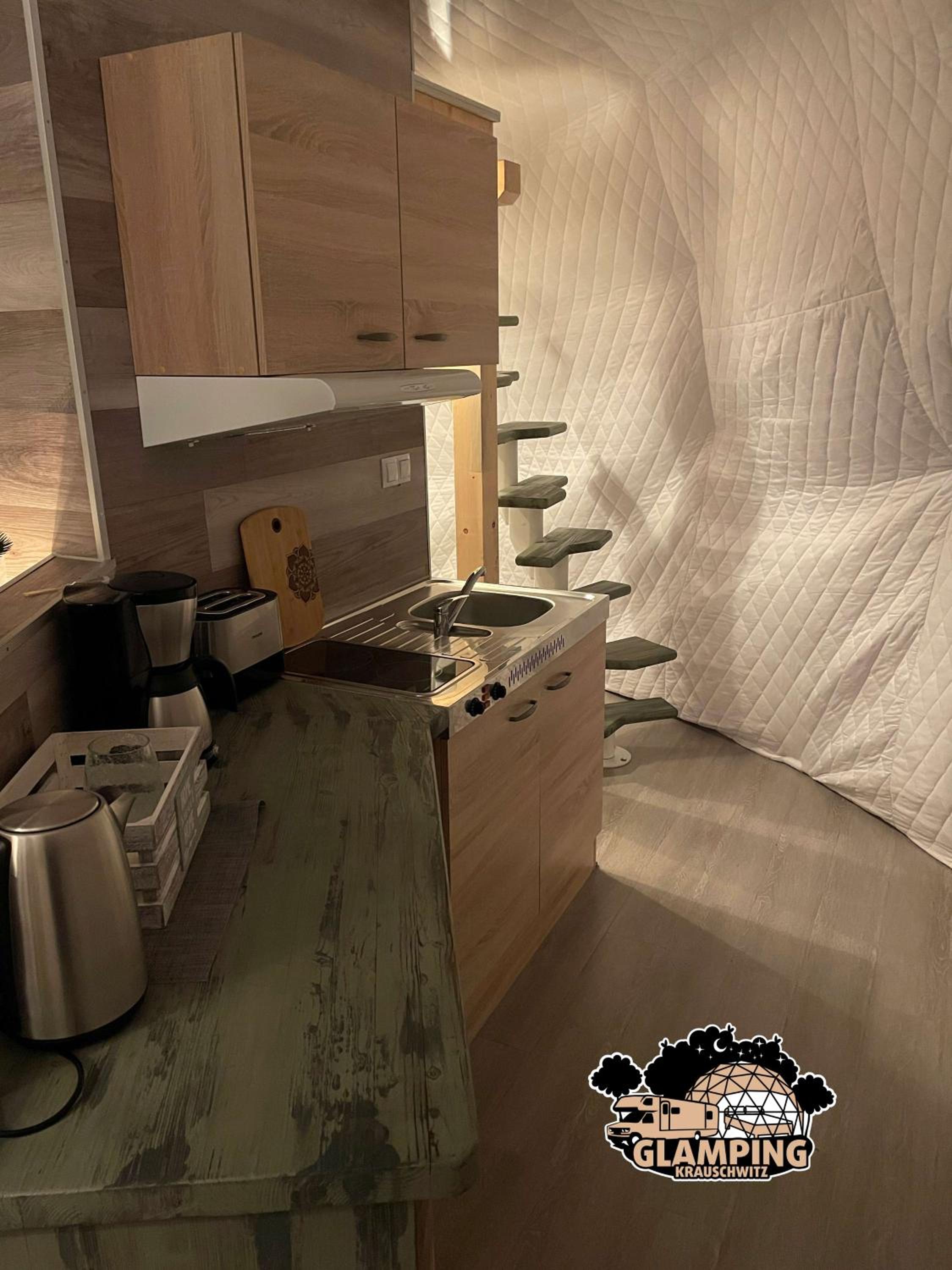 Mobile Home - Photo 16