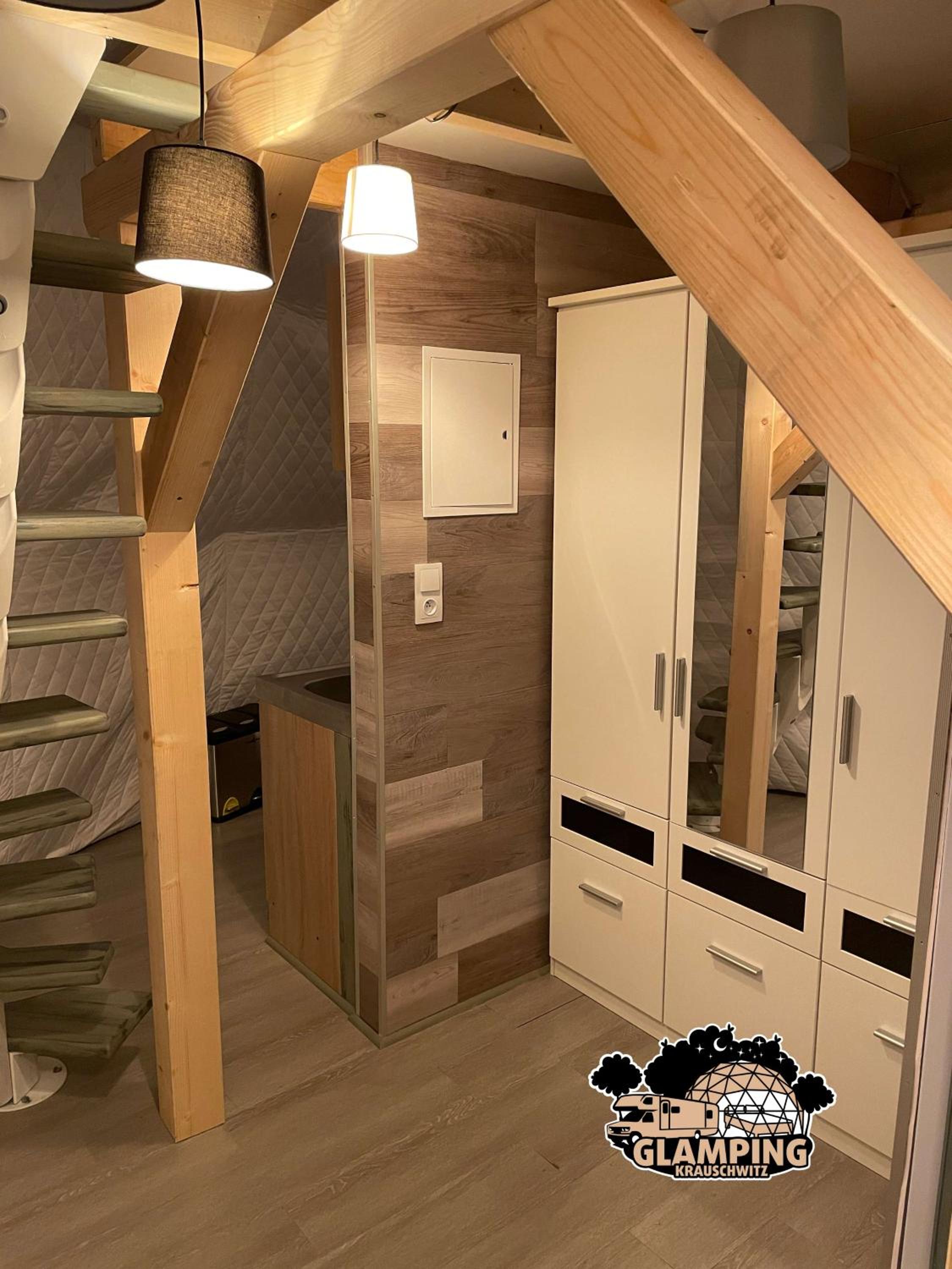 Mobile Home - Photo 17