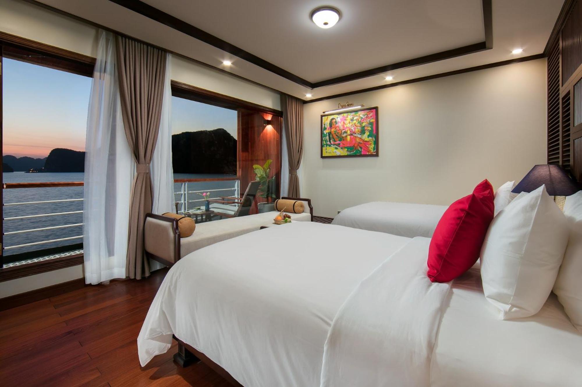 Family Suite with Balcony photo 1