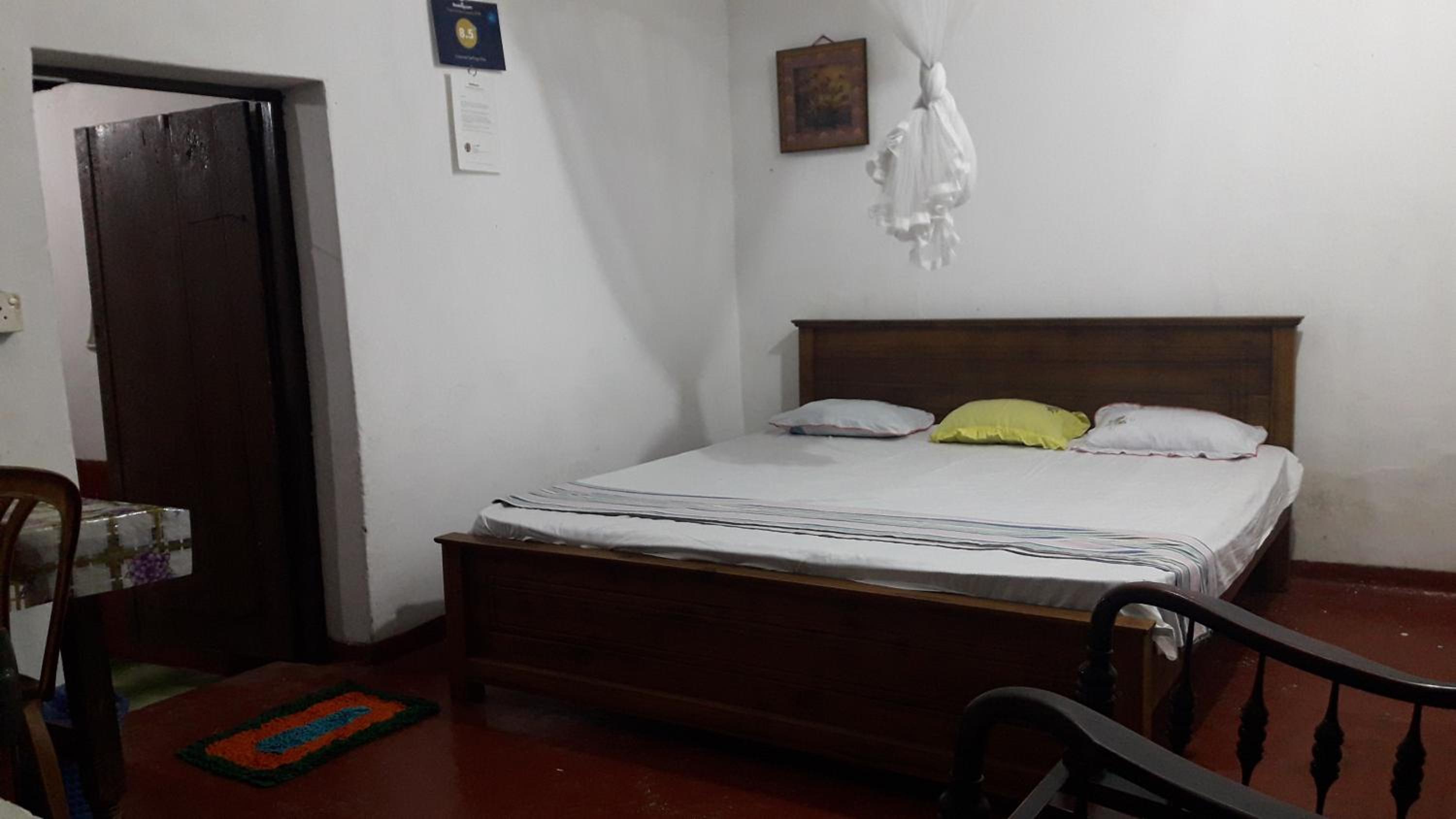 Budget Double Room photo 2