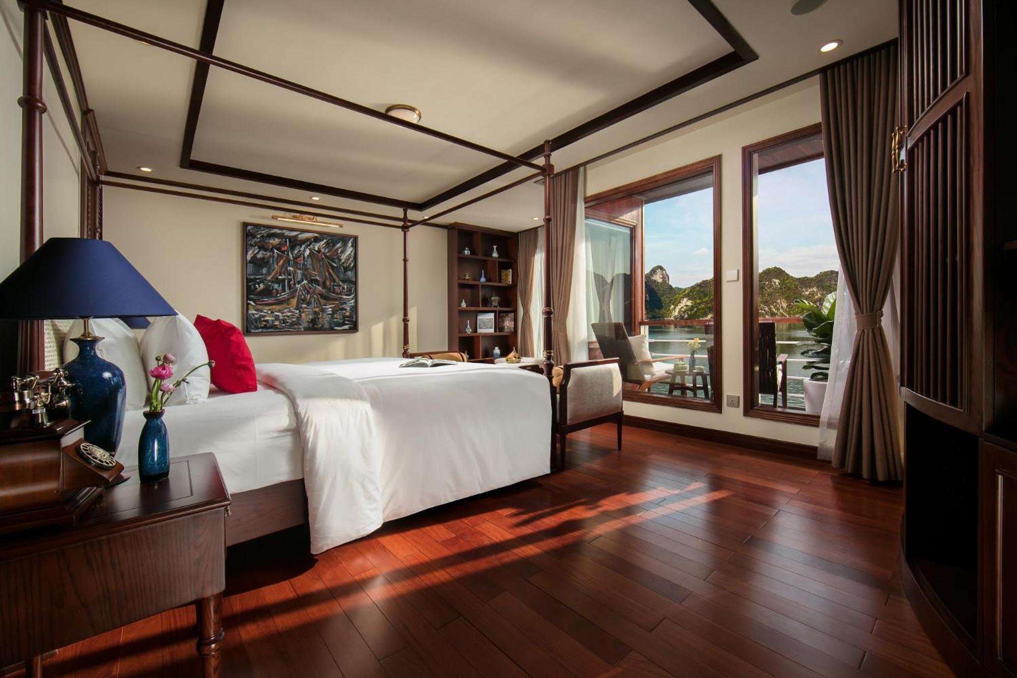 Regal Suites Private Balcony photo 2