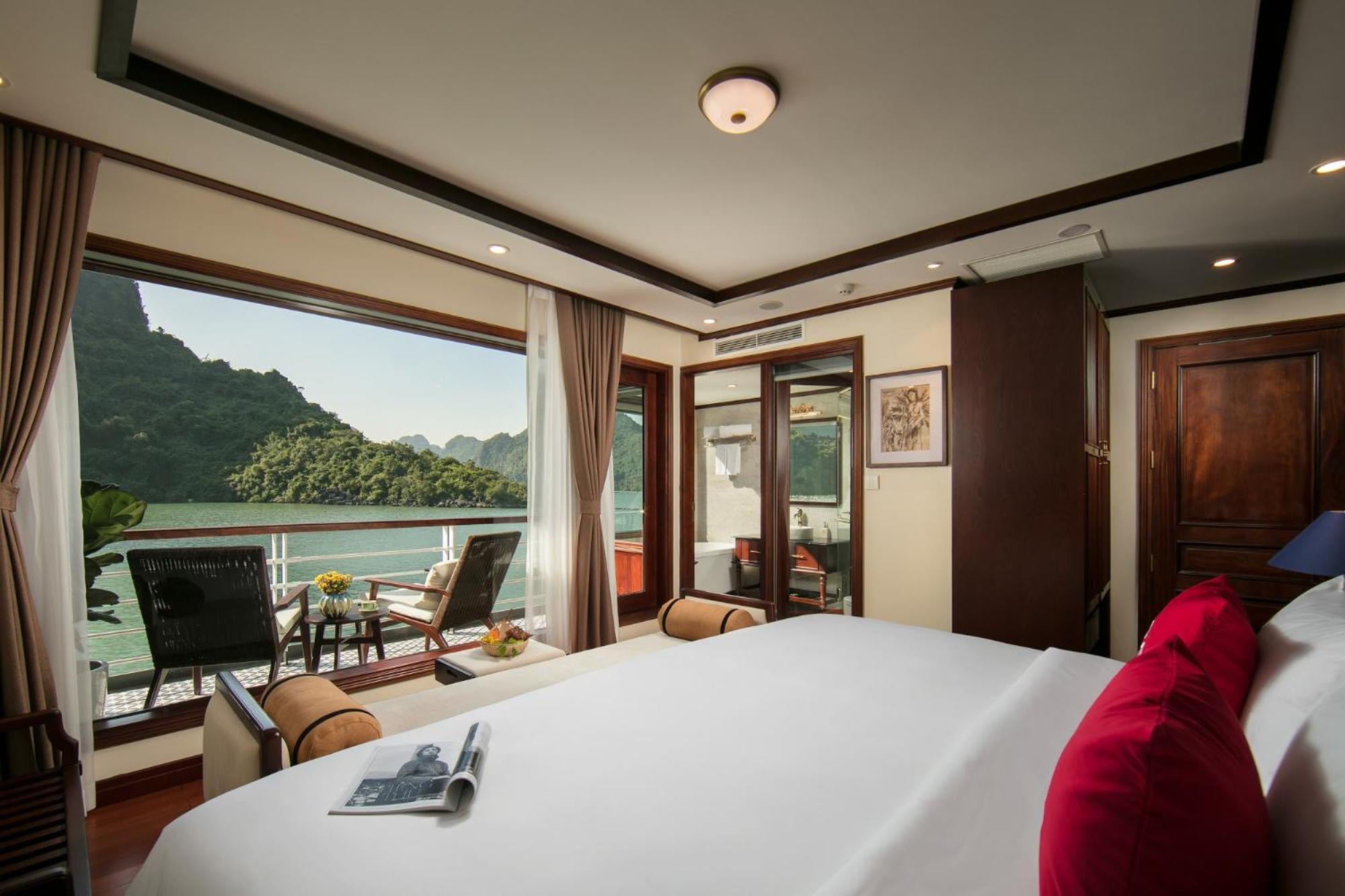 Delta Suite with Private Balcony photo 1
