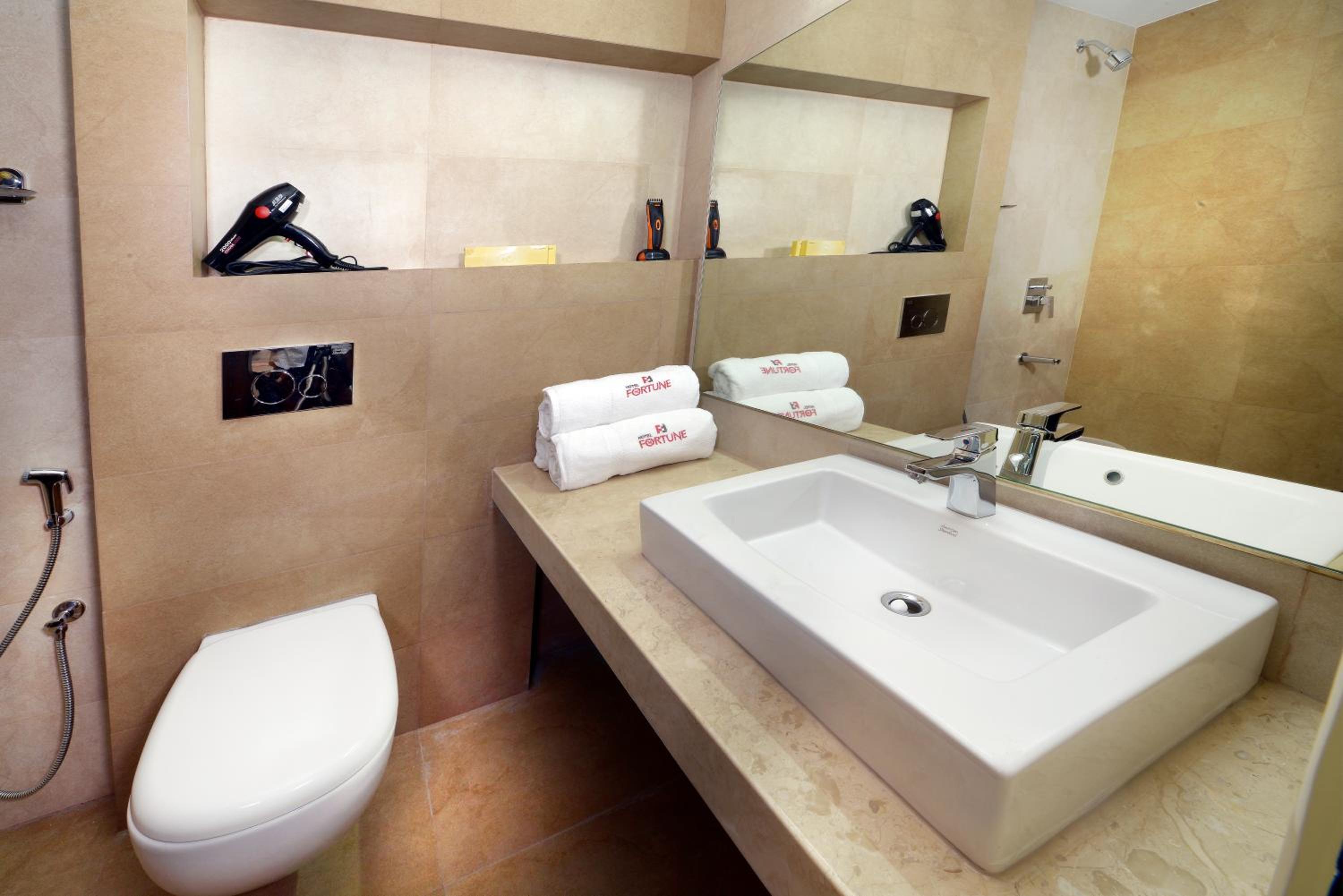 Standard Double Room - Photo 5