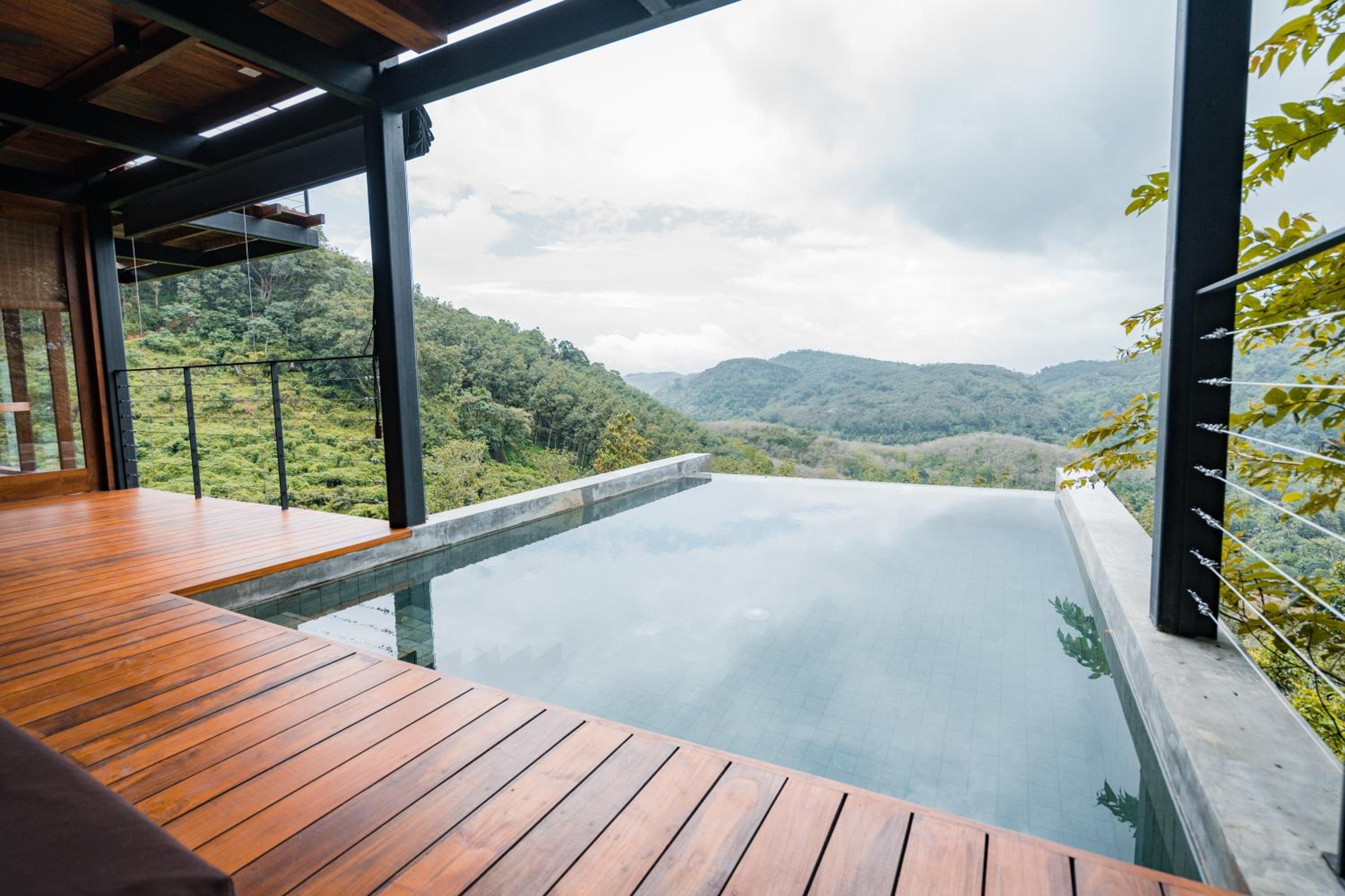 Villa with Private Pool - Photo 12