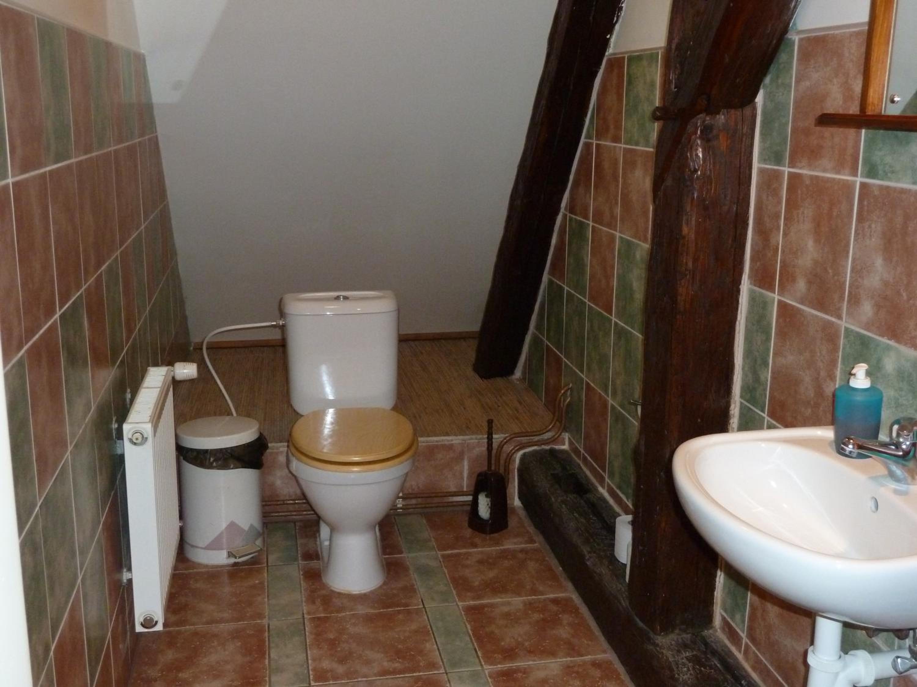 Standard Single Room with Shared Bathroom