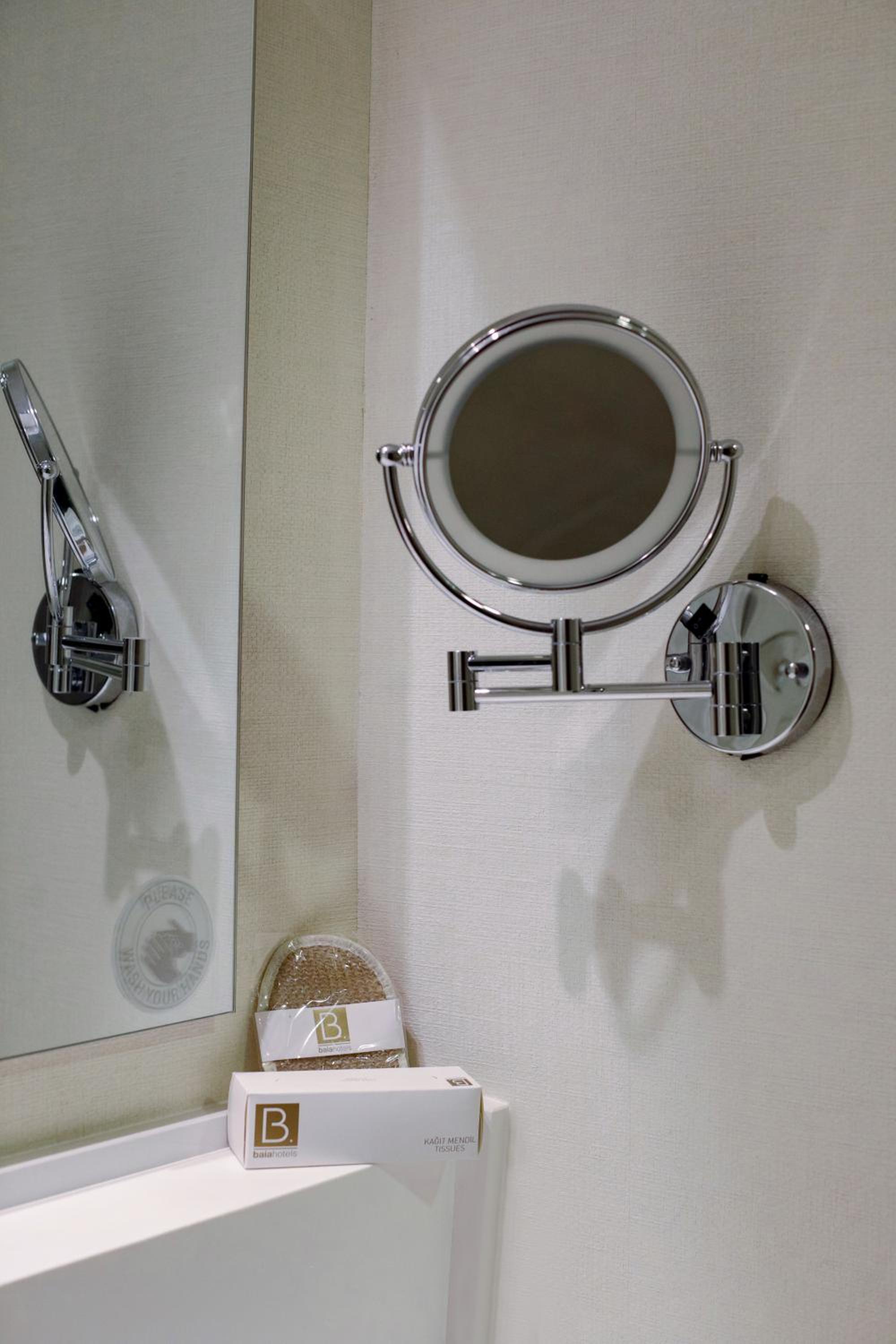 Executive Suite - Photo 7