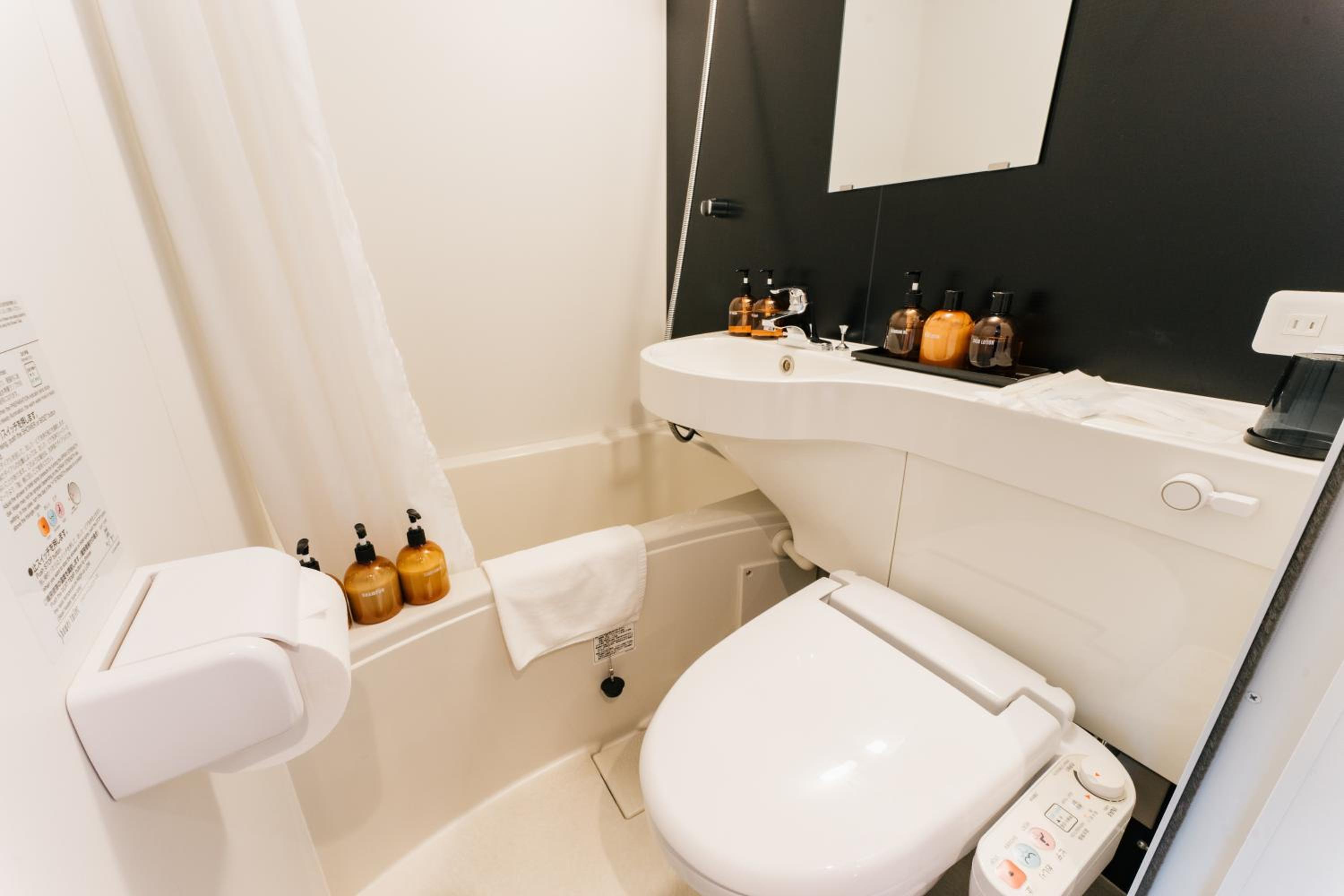Standard Double Room - Non-Smoking - No Cleaning for Consecutive Night Stays - Photo 6