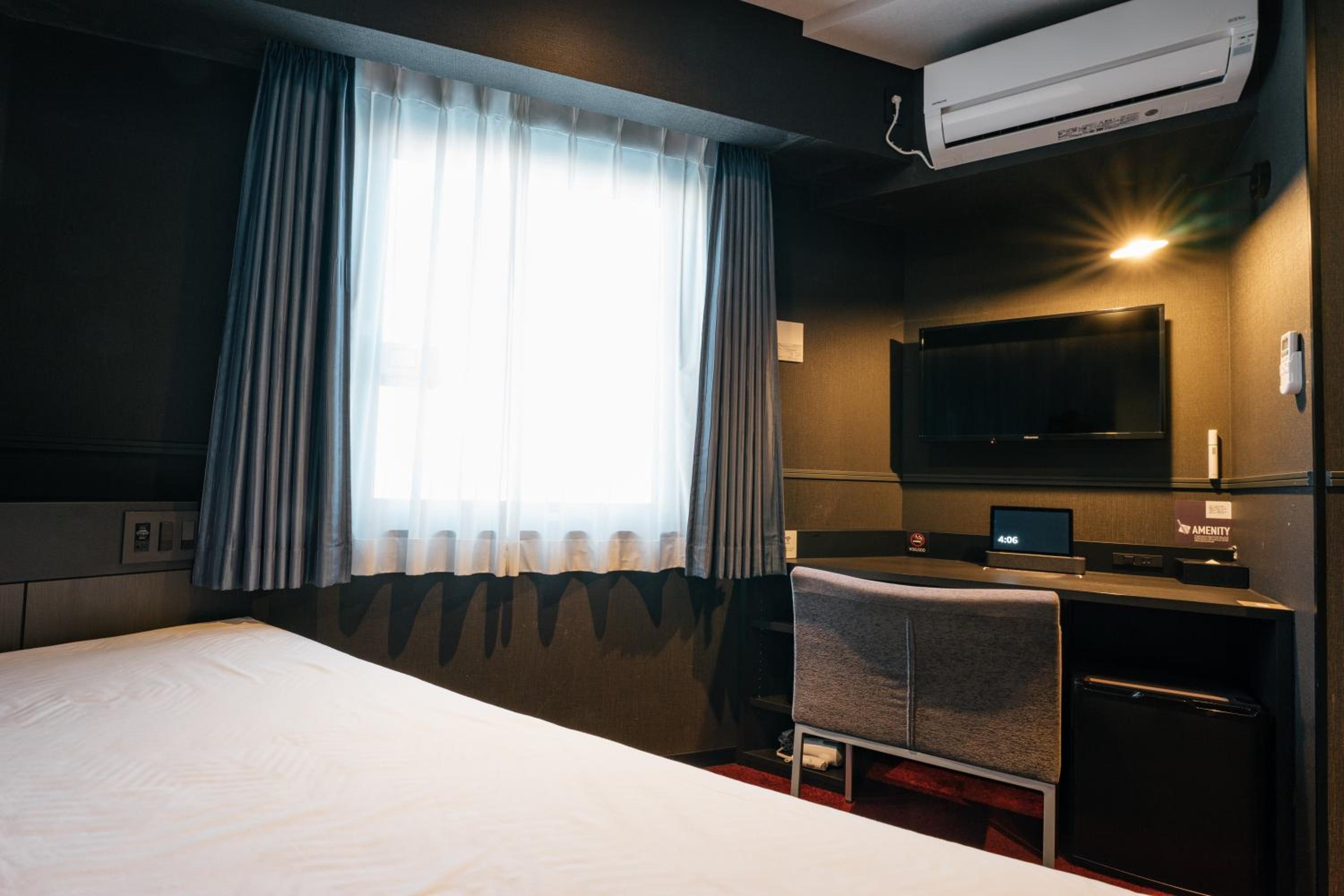 Superior Double Room - Non-Smoking - No Cleaning for Consecutive Night Stays - Photo 17