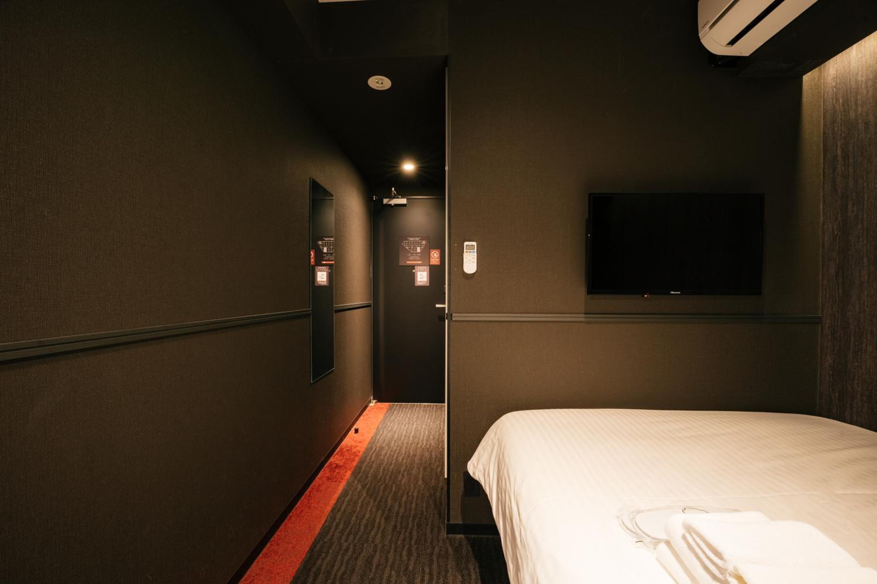 Standard Double Room - Non-Smoking - No Cleaning for Consecutive Night Stays - Photo 14
