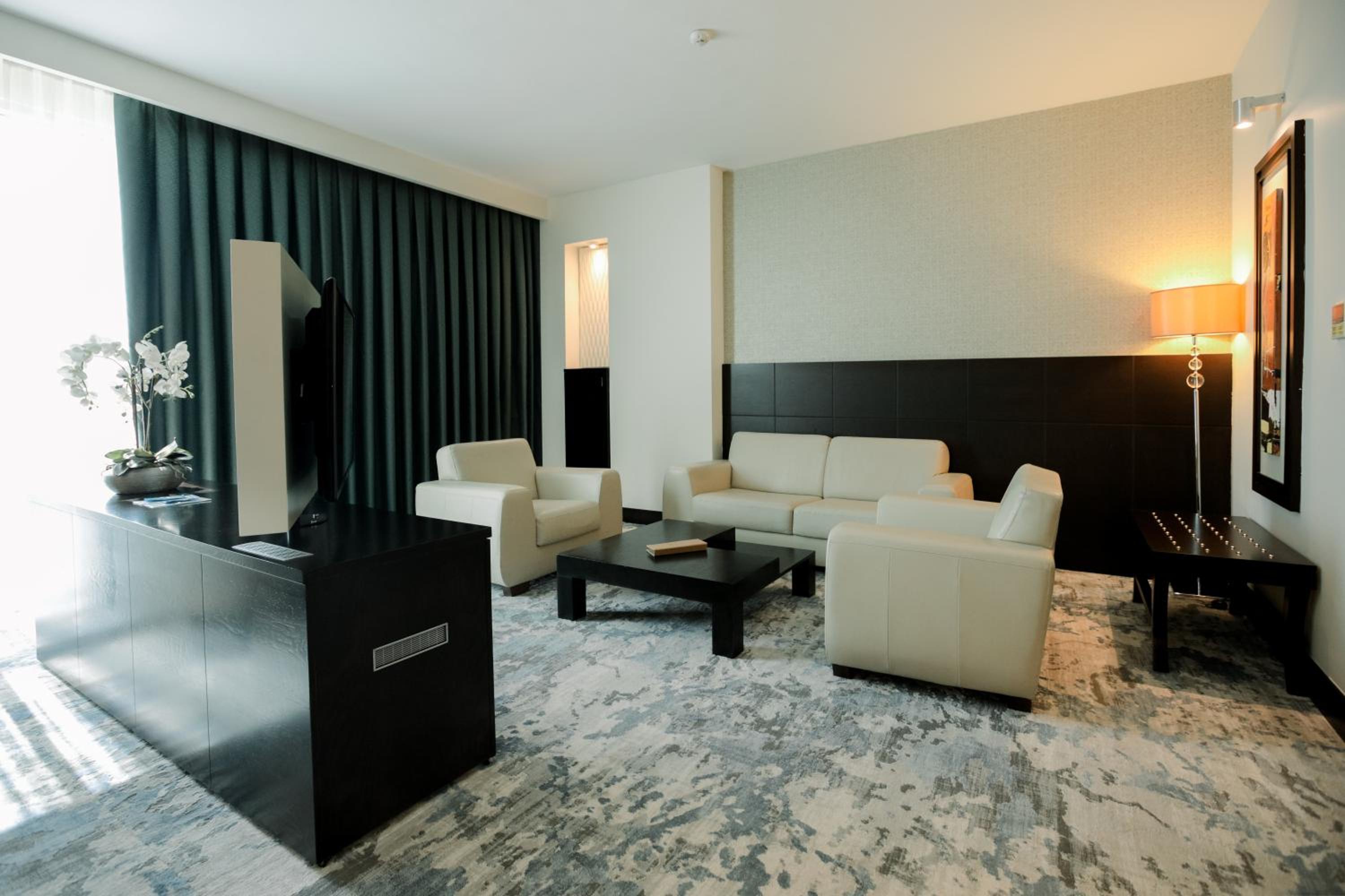 Junior Suite - Photo 13