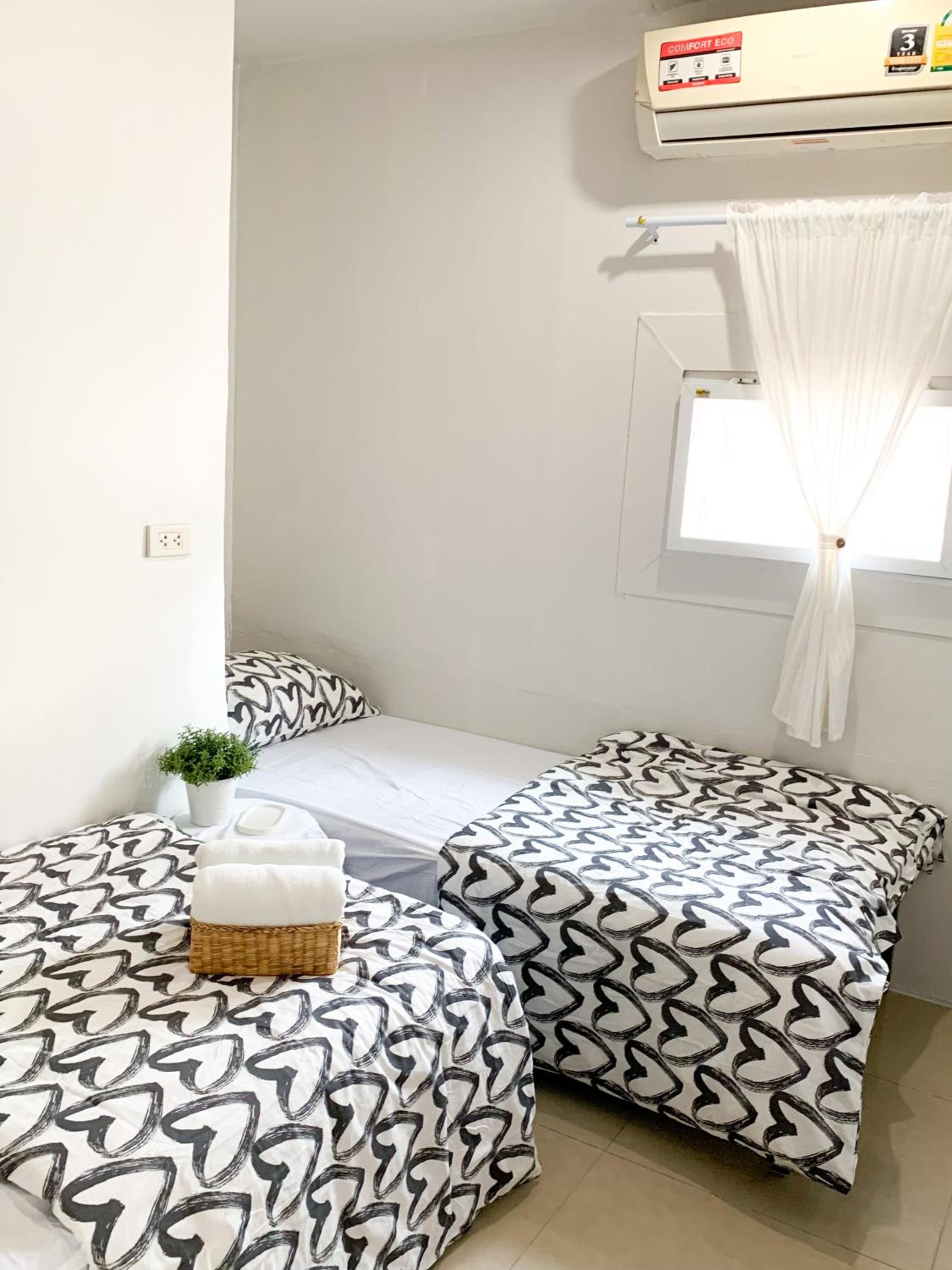 Budget Twin Room photo 1