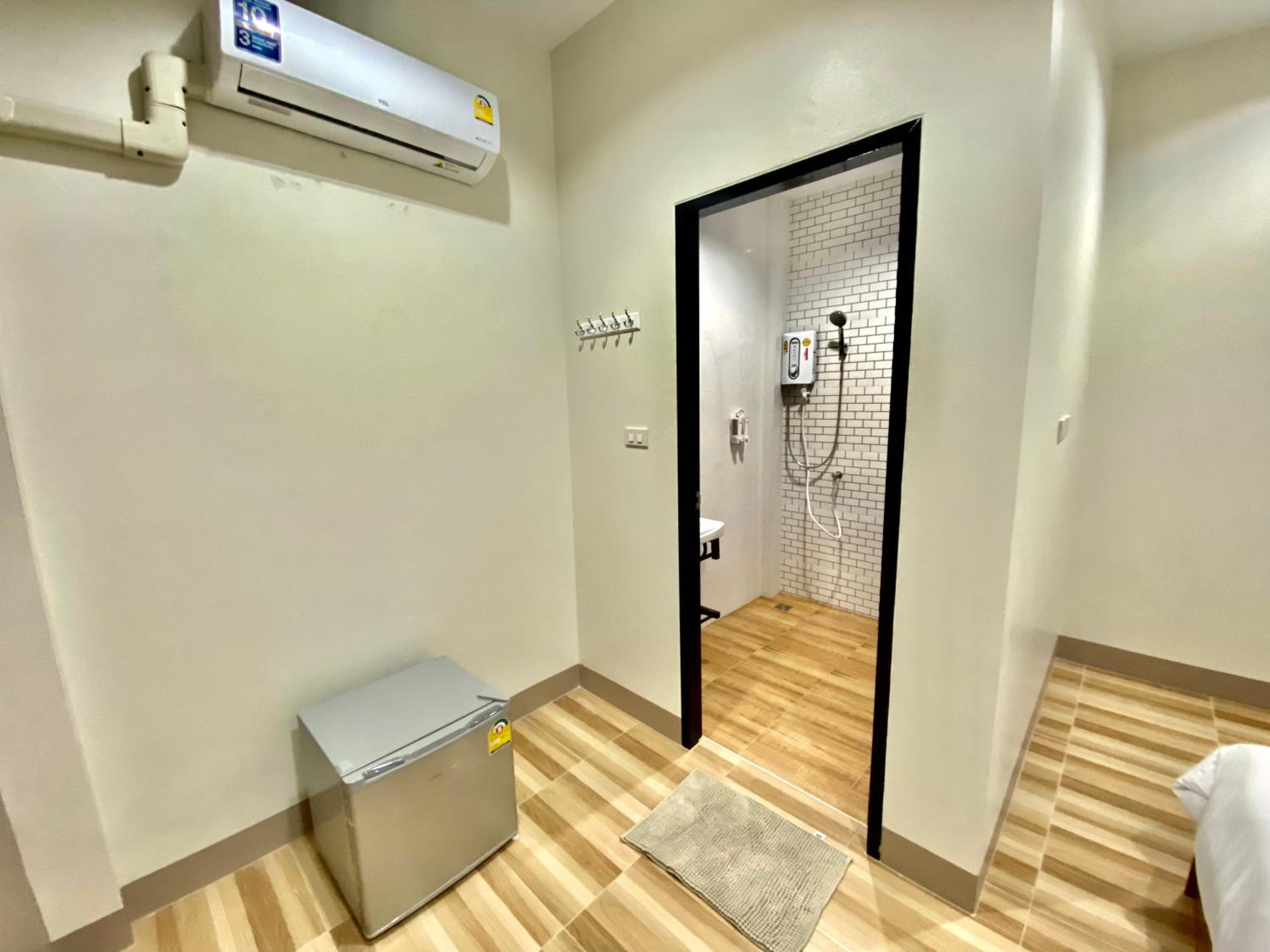 Standard Triple Room - Photo 3