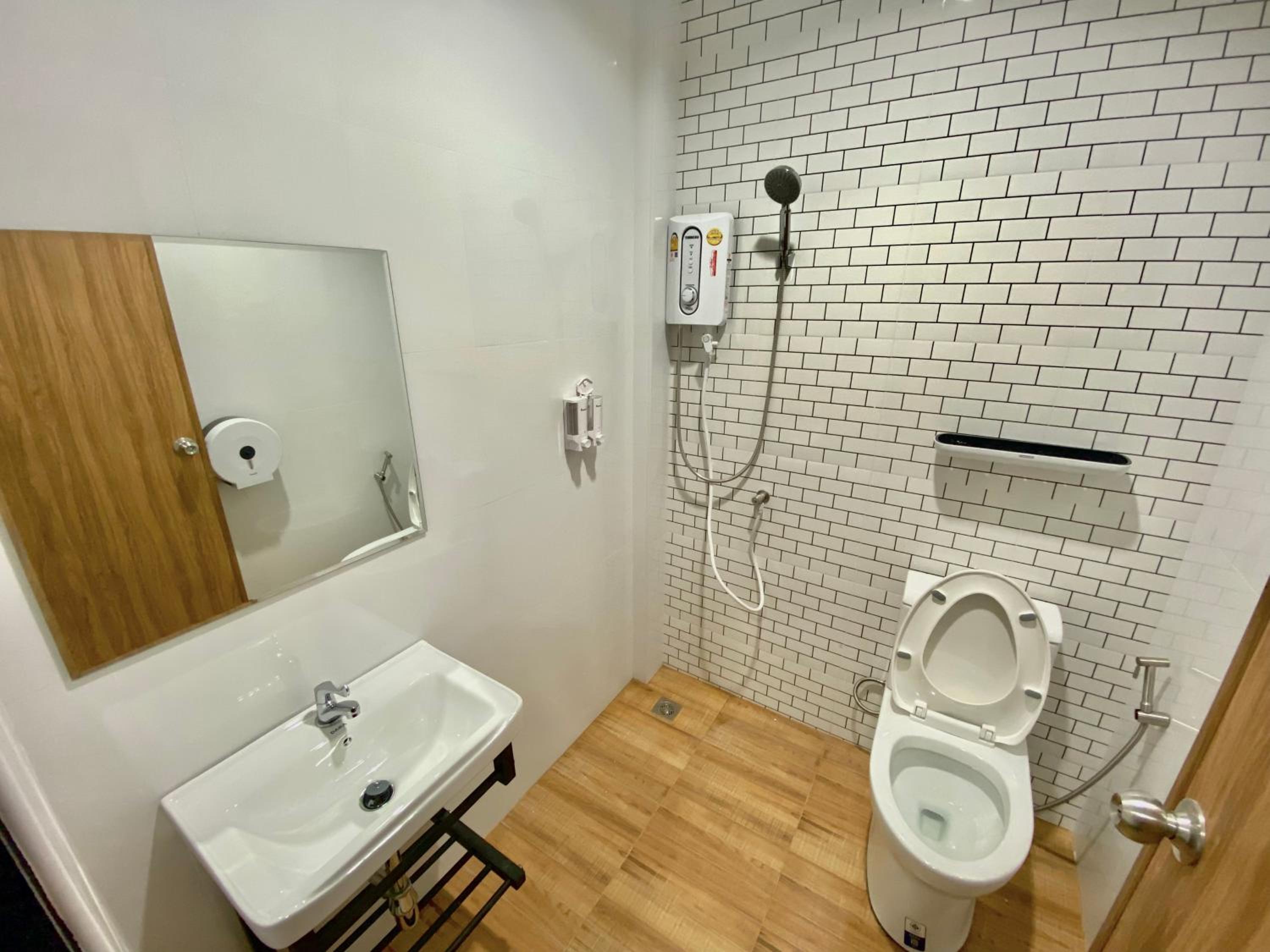Standard Triple Room - Photo 4
