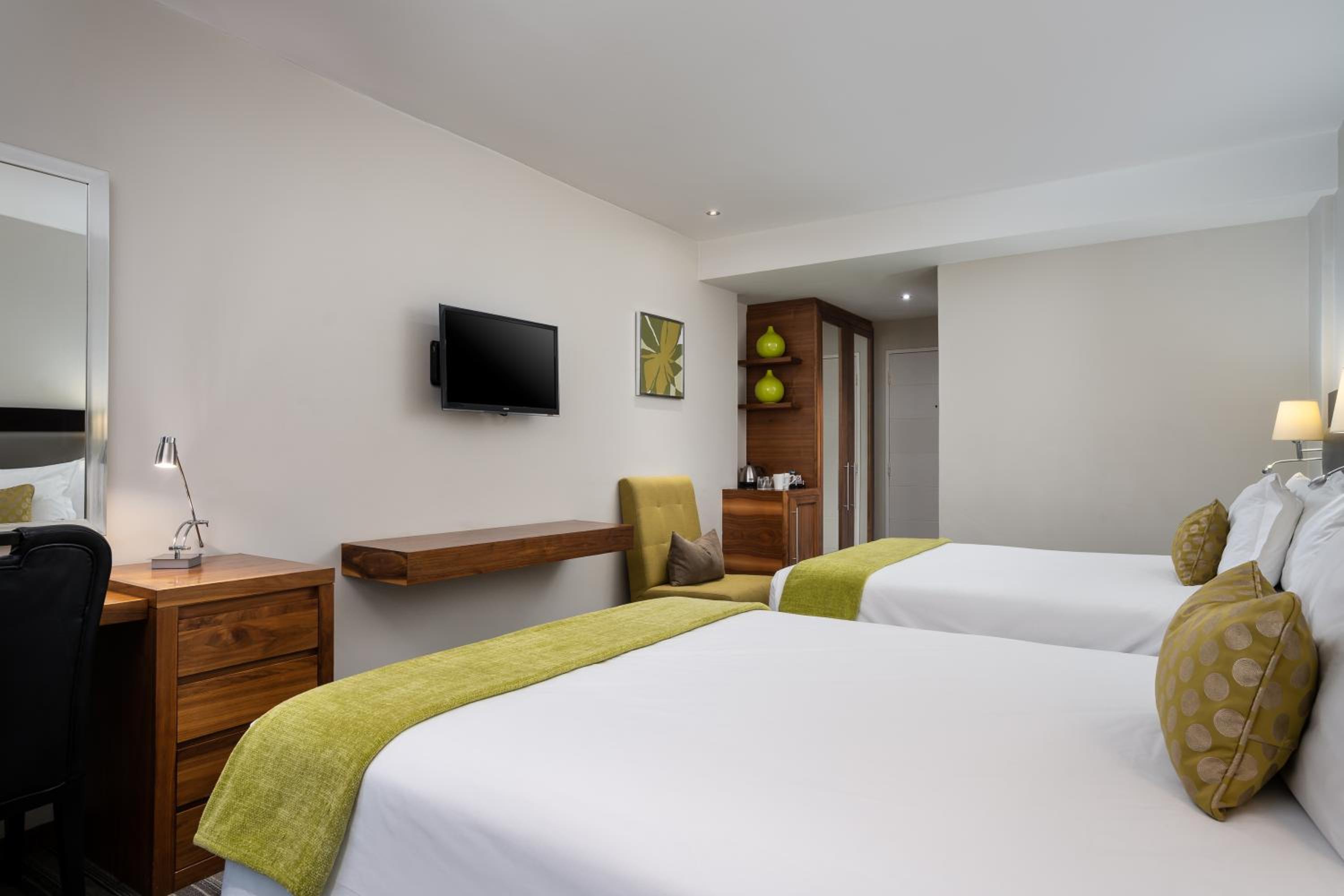 Standard Twin Room photo 2