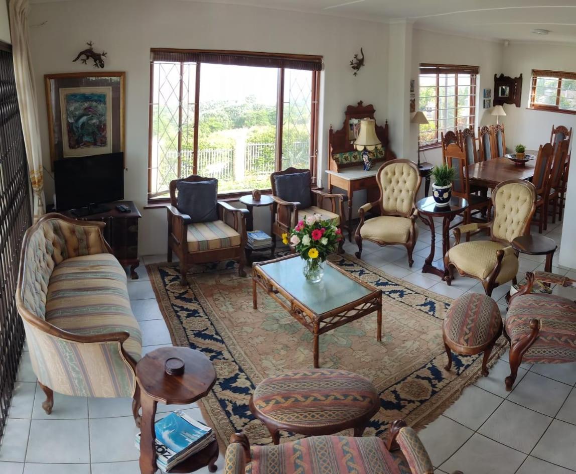 Four-Bedroom House photo 1