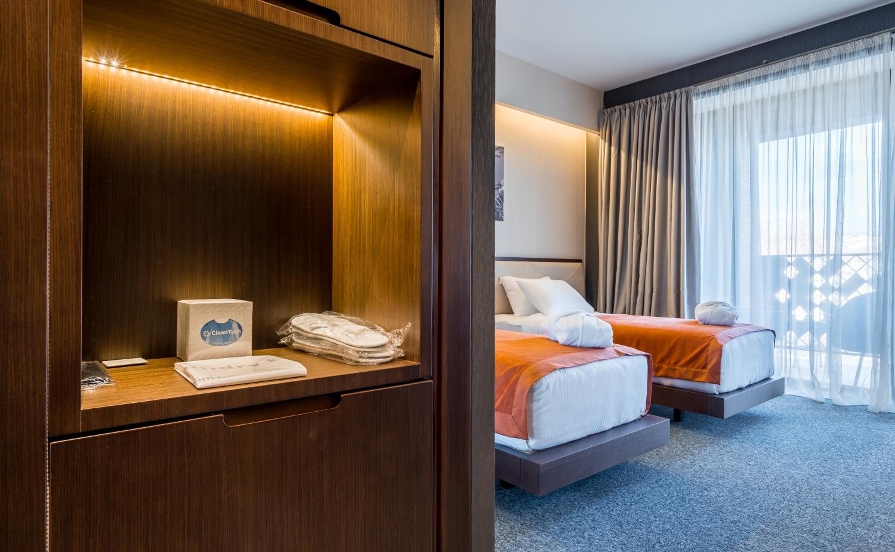 Superior Double or Twin Room photo 3