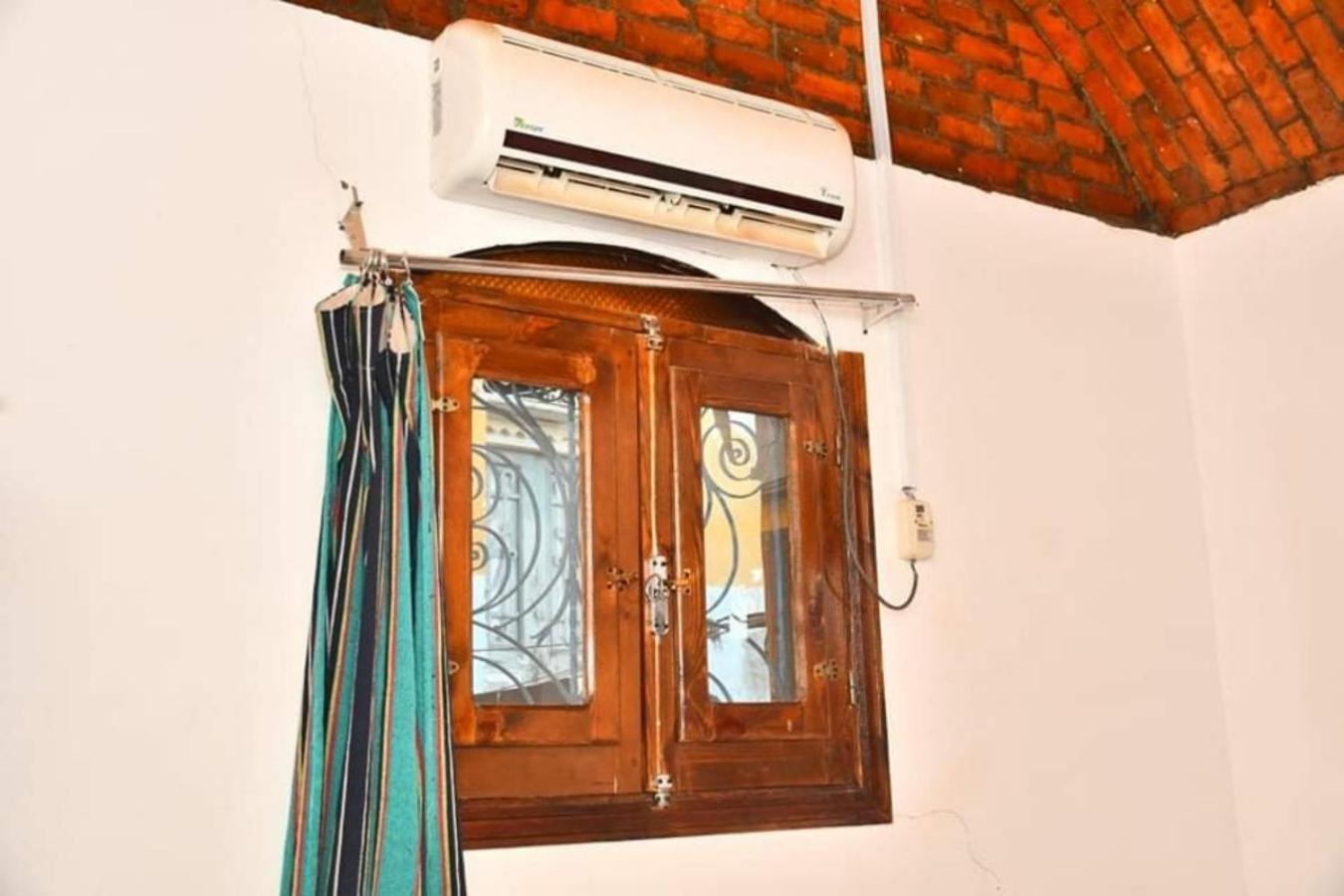Double Room with Private Bathroom - Photo 7